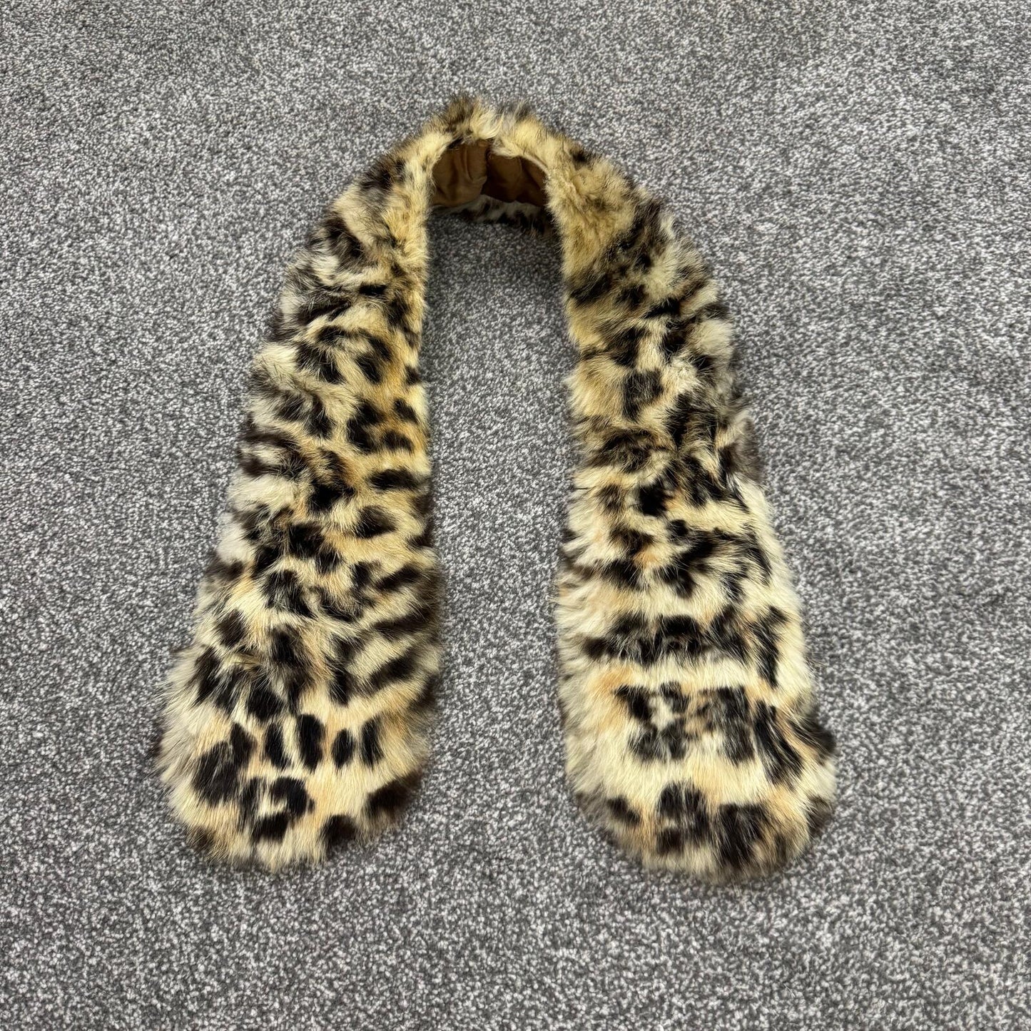 Y2K vintage genuine lapin fur scarf leopard print style pattern short length