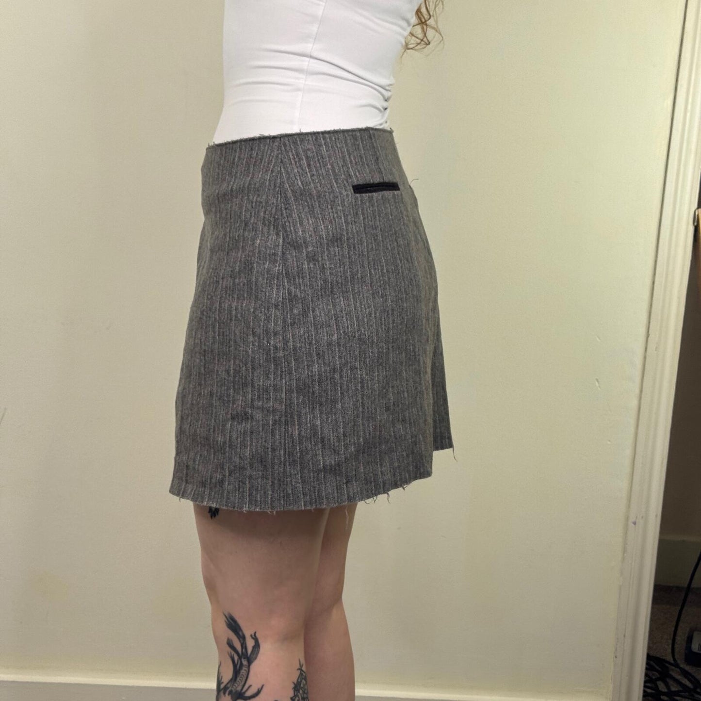 Nicole Farhi mini skirt pinstripe wool silk blend popper button grey pleat