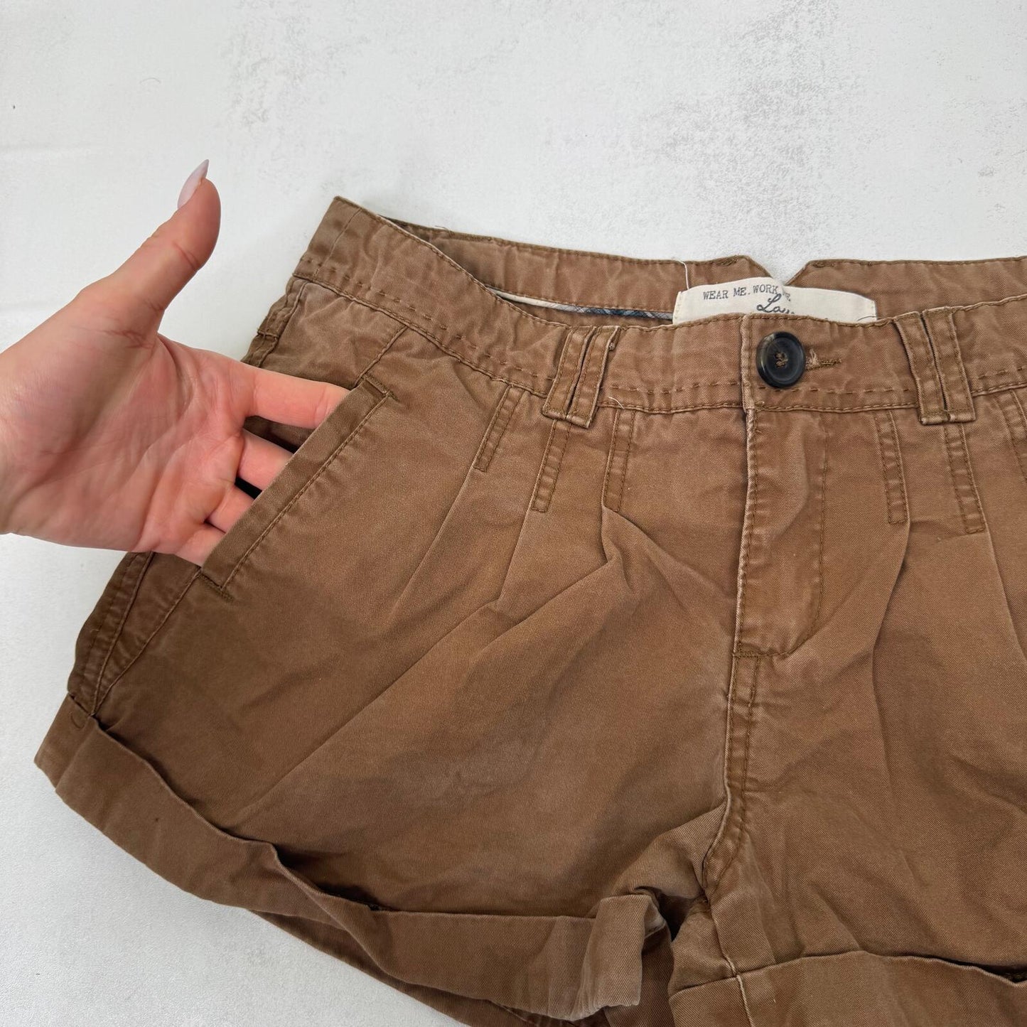 Y2K vintage cargo mini shorts mid rise buckle brown turn up hem pockets