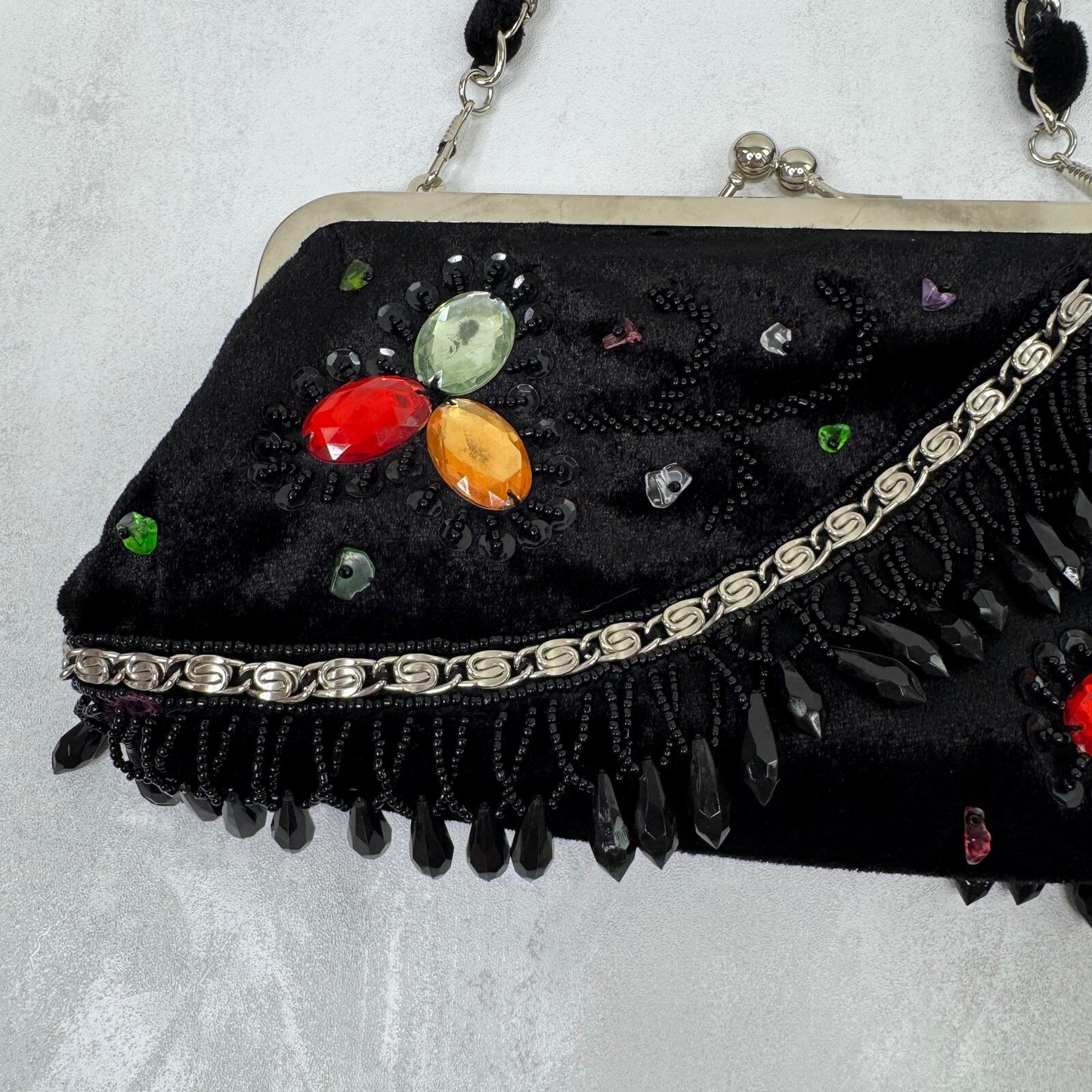 Y2K vintage evening bag beaded velvet chain sequin small kiss lock silver