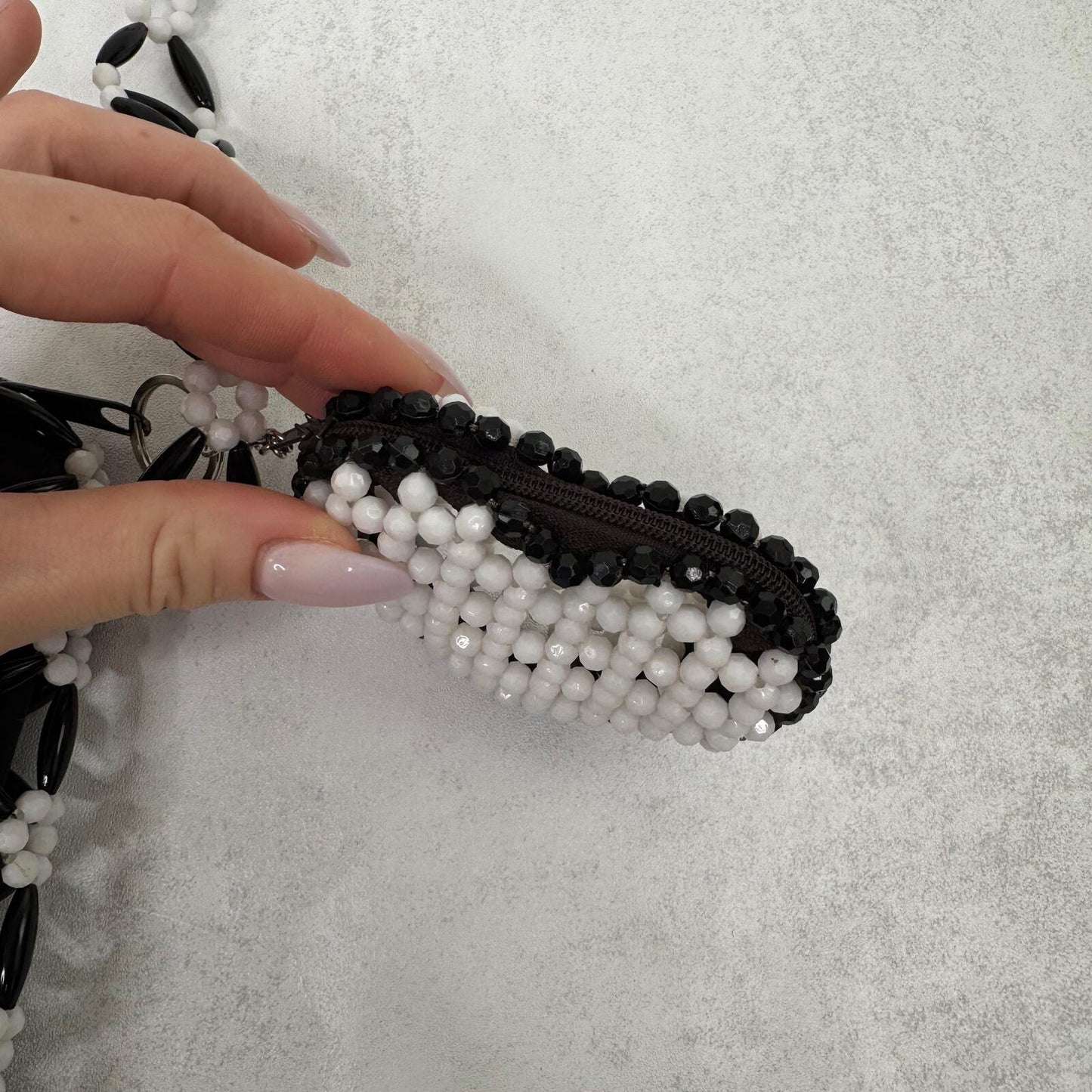 Y2K vintage beaded bag heart flower pattern crossbody black white