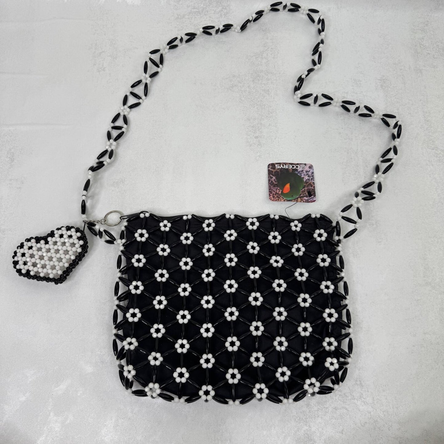 Y2K vintage beaded bag heart flower pattern crossbody black white