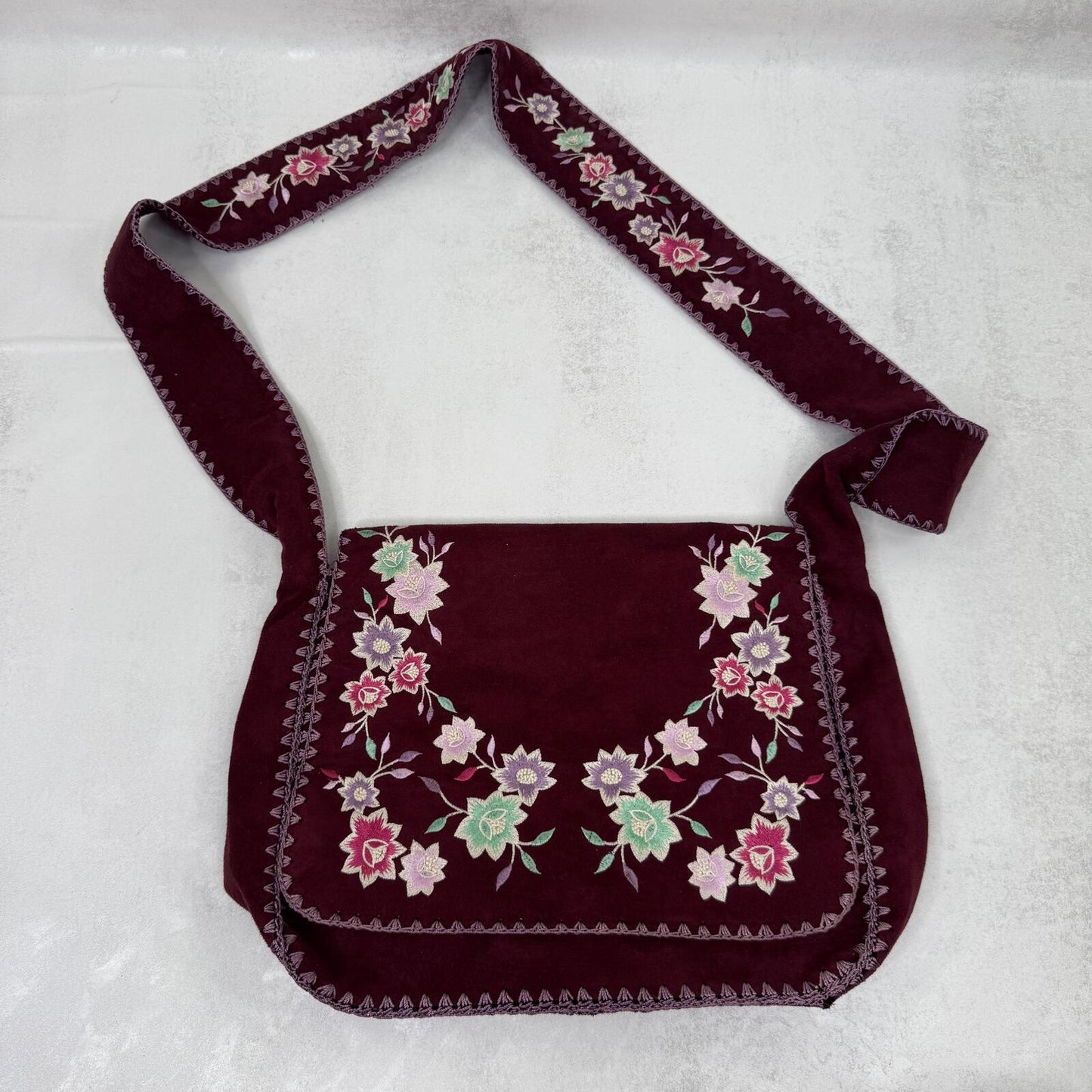 Y2K vintage Oasis messanger bag crossbody boho floral embroidery faux suede