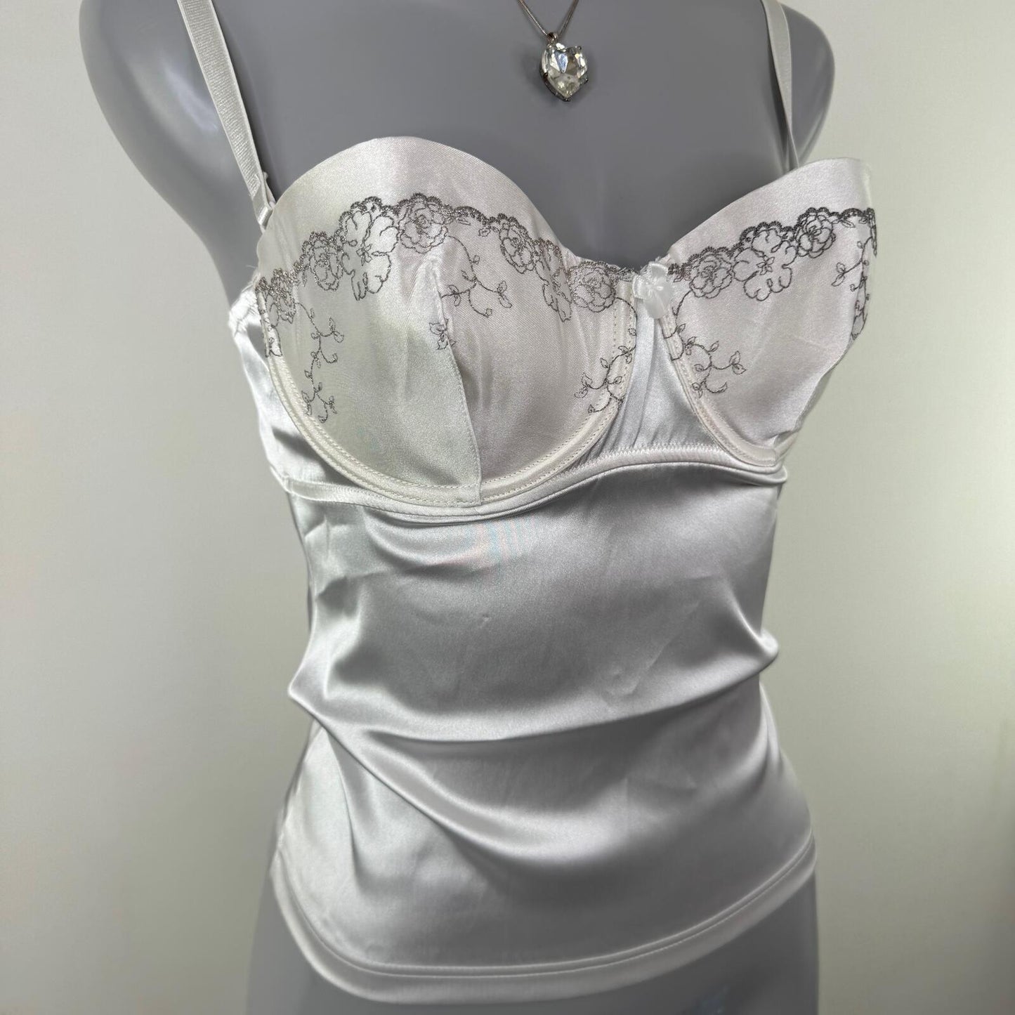 Y2K vintage bustier top satin floral embroidered strapless fitted underwire