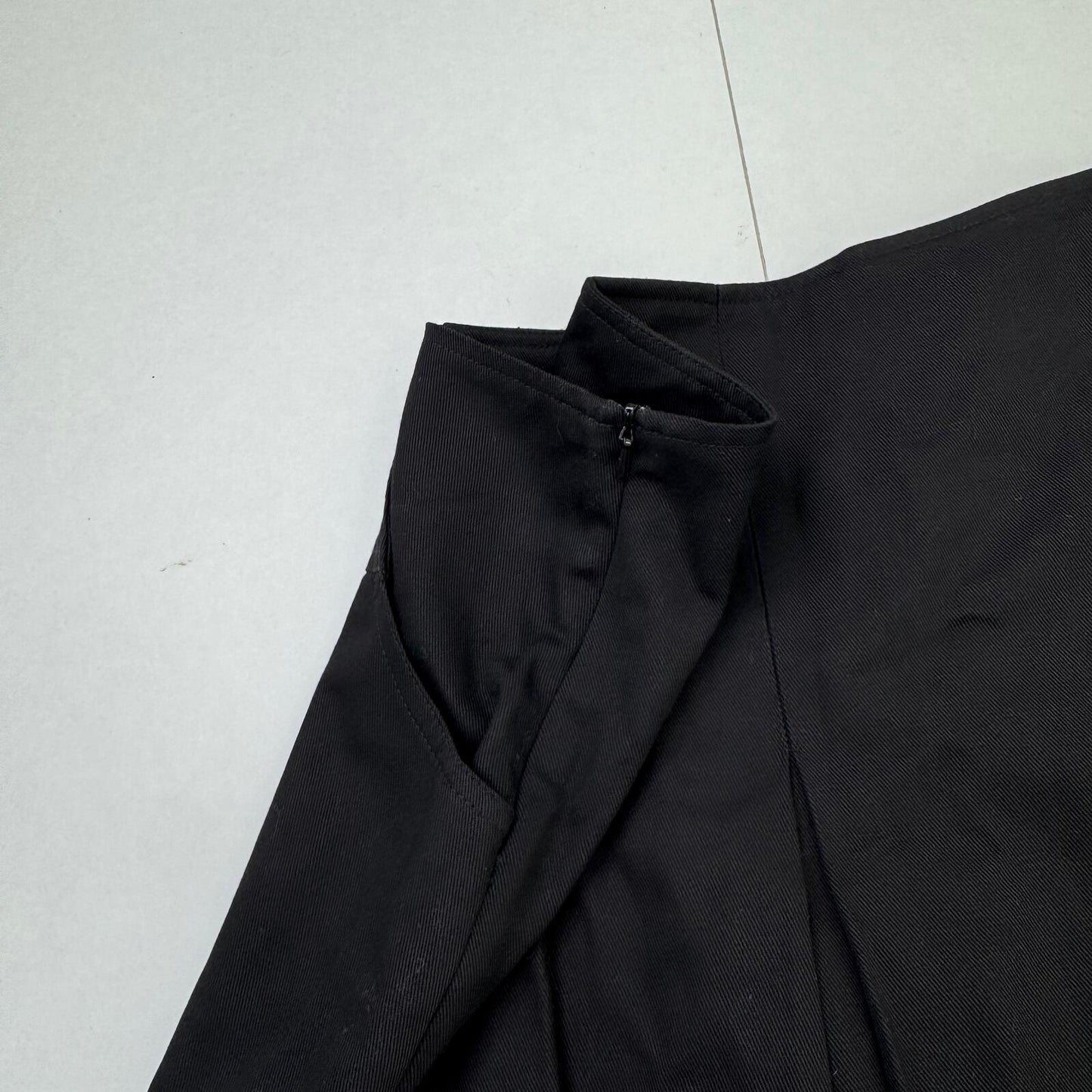 Y2K vintage mini skirt pleated side pockets 100% cotton black tailored a line
