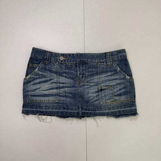 Y2K vintage low rise mini skirt micro faded blue denim wash fraying hem utility