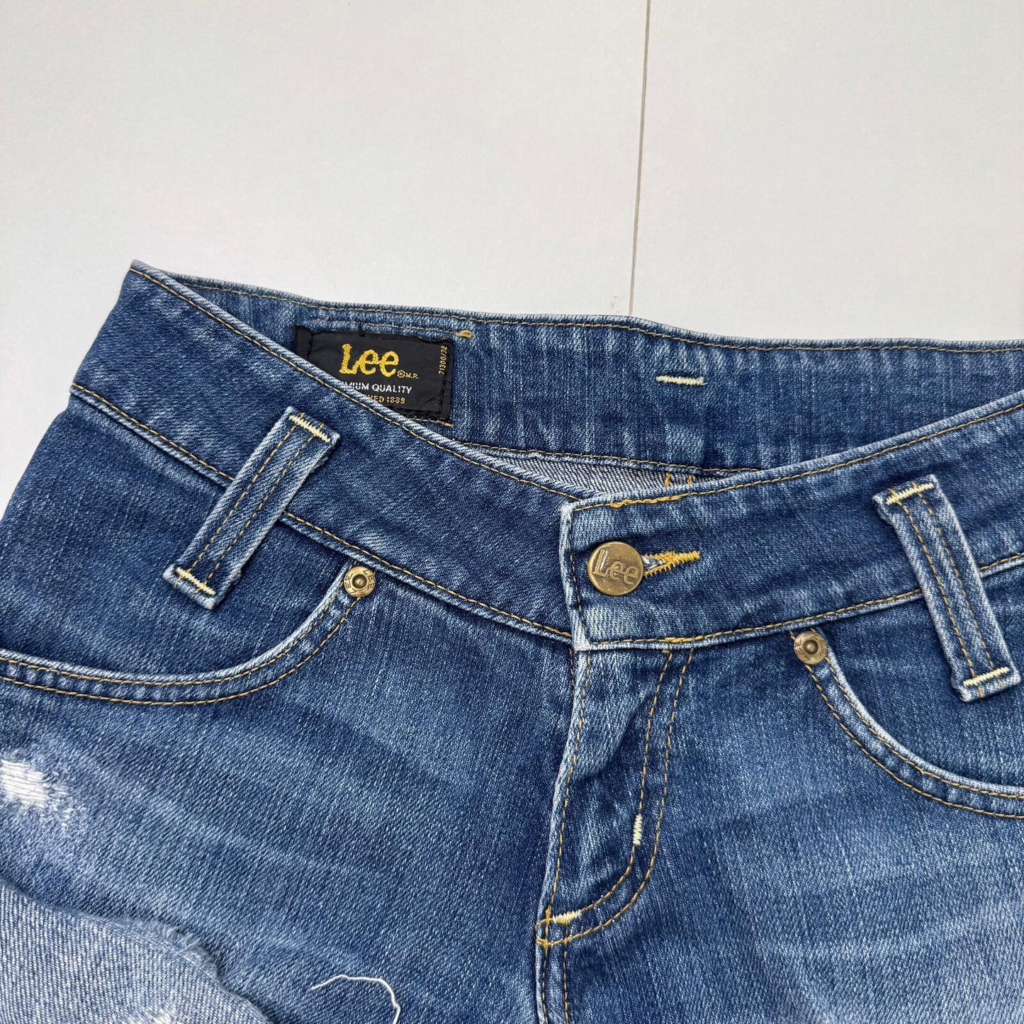 Y2K vintage Lee mini shorts low rise distressed denim stretchy