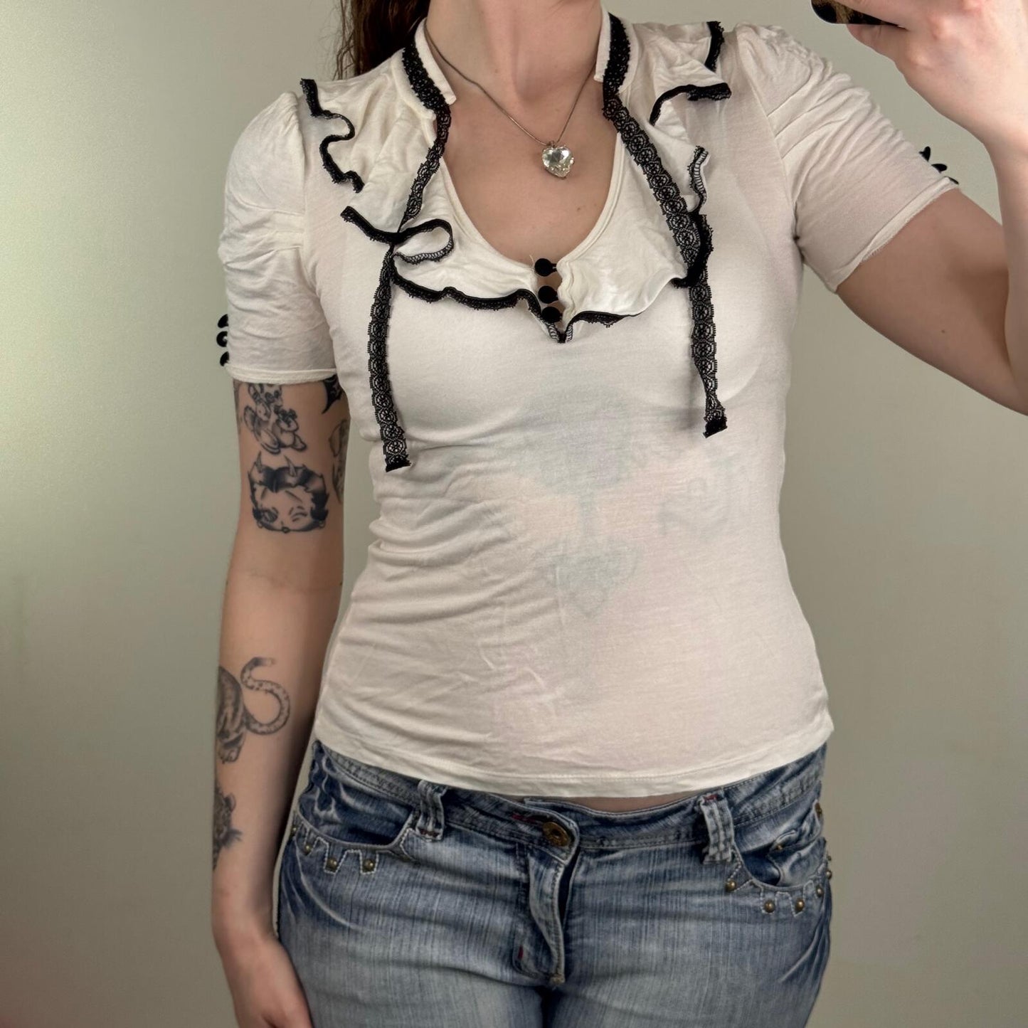 Y2K vintage t-shirt short sleeve top bow lace trim fitted ruffle button v neck