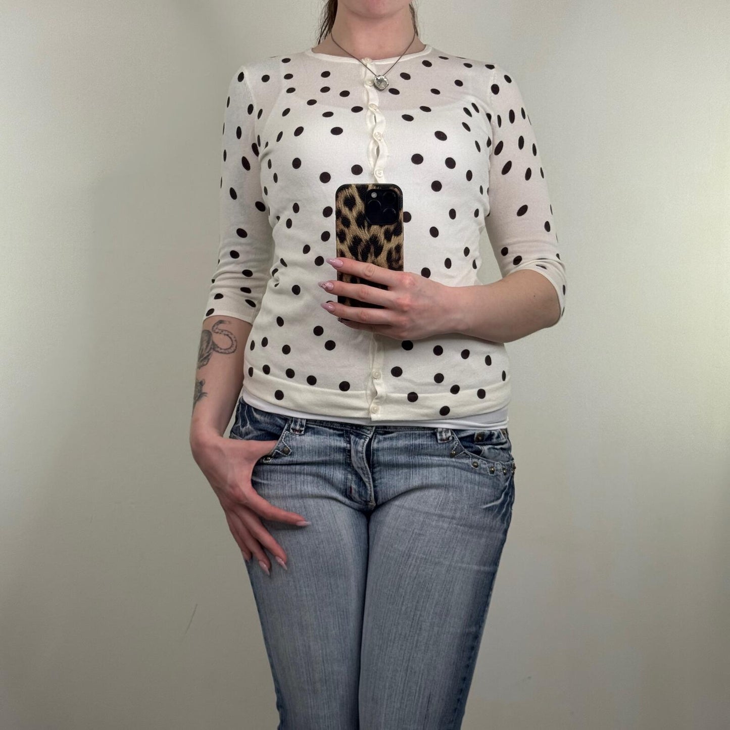 Y2K vintage cardigan polka dot button up fine knit fitted 3/4 sleeve spots white