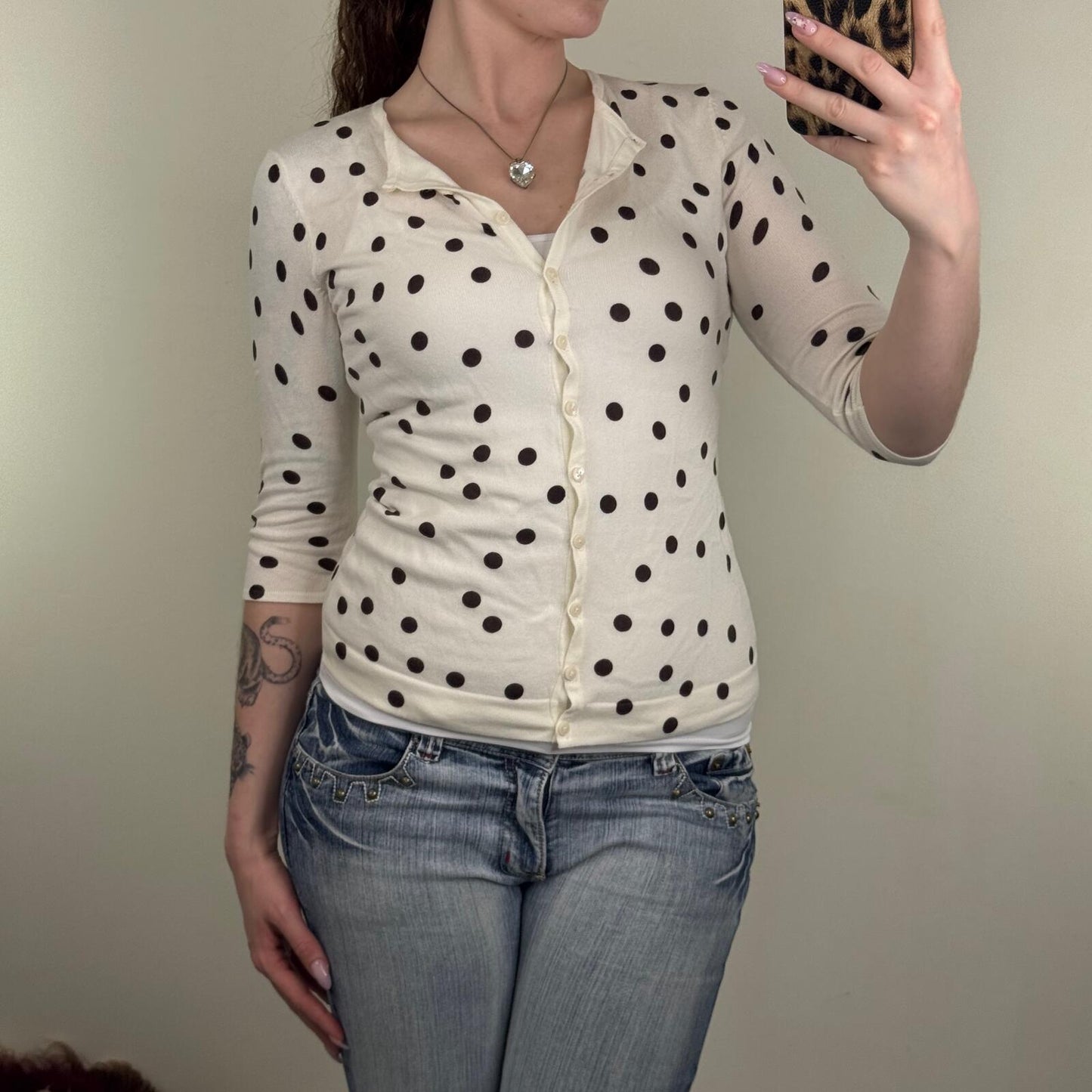 Y2K vintage cardigan polka dot button up fine knit fitted 3/4 sleeve spots white