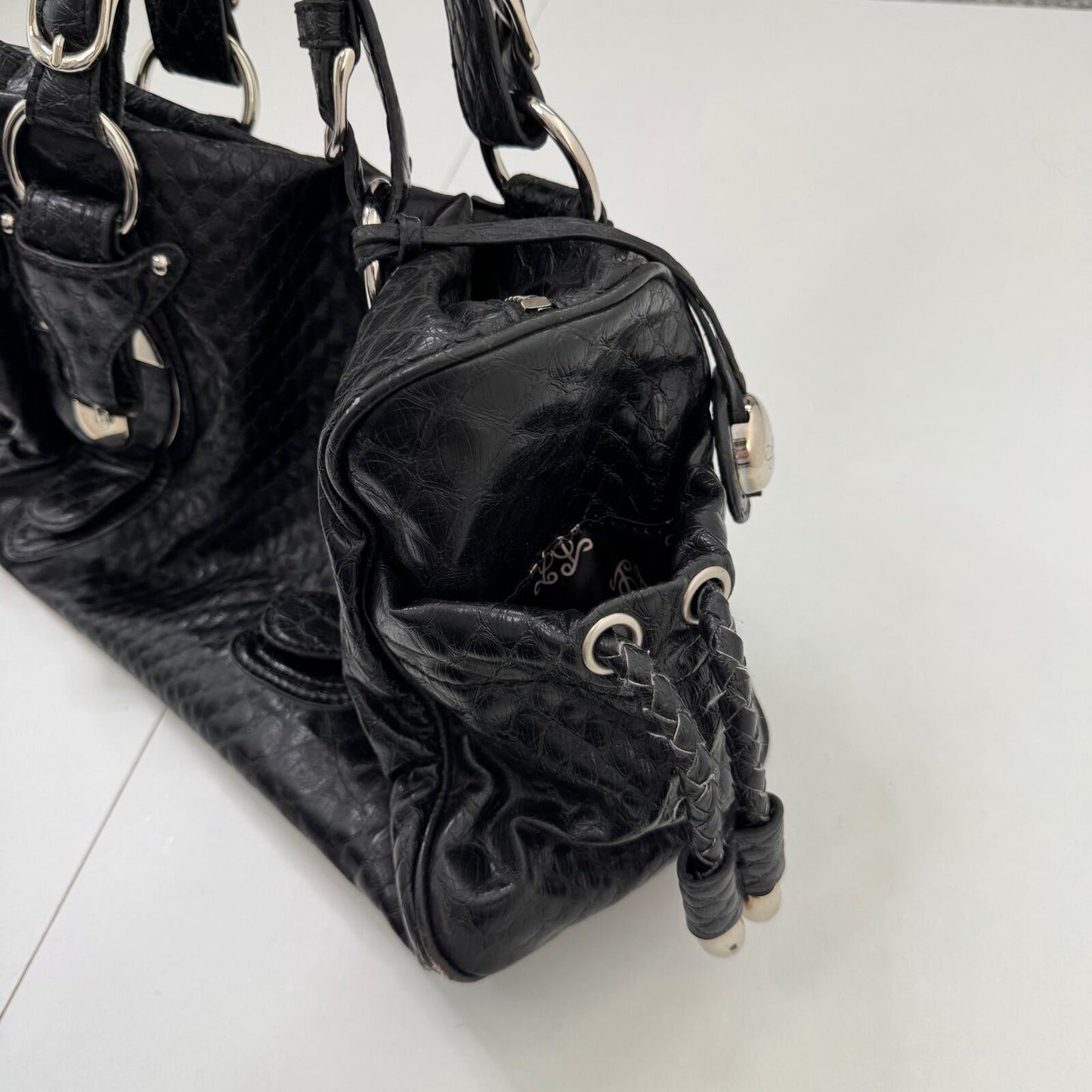 Y2K vintage genuine leather shoulder bag croc print black silver medium buckles