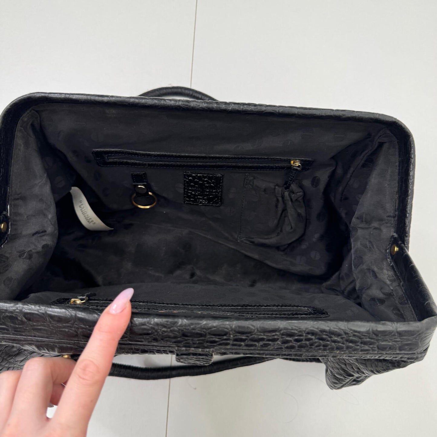 Y2K vintage shoulder bag genuine leather doctors croc print gold black medium