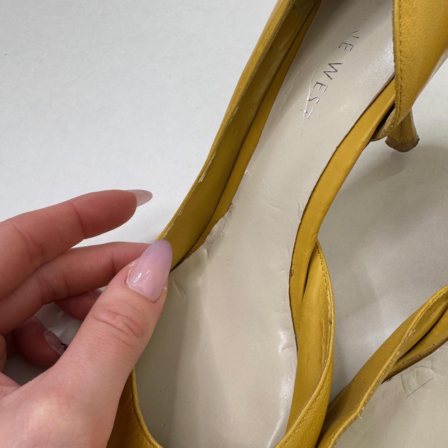Y2K vintage genuine leather court heels pointed toe yellow stiletto