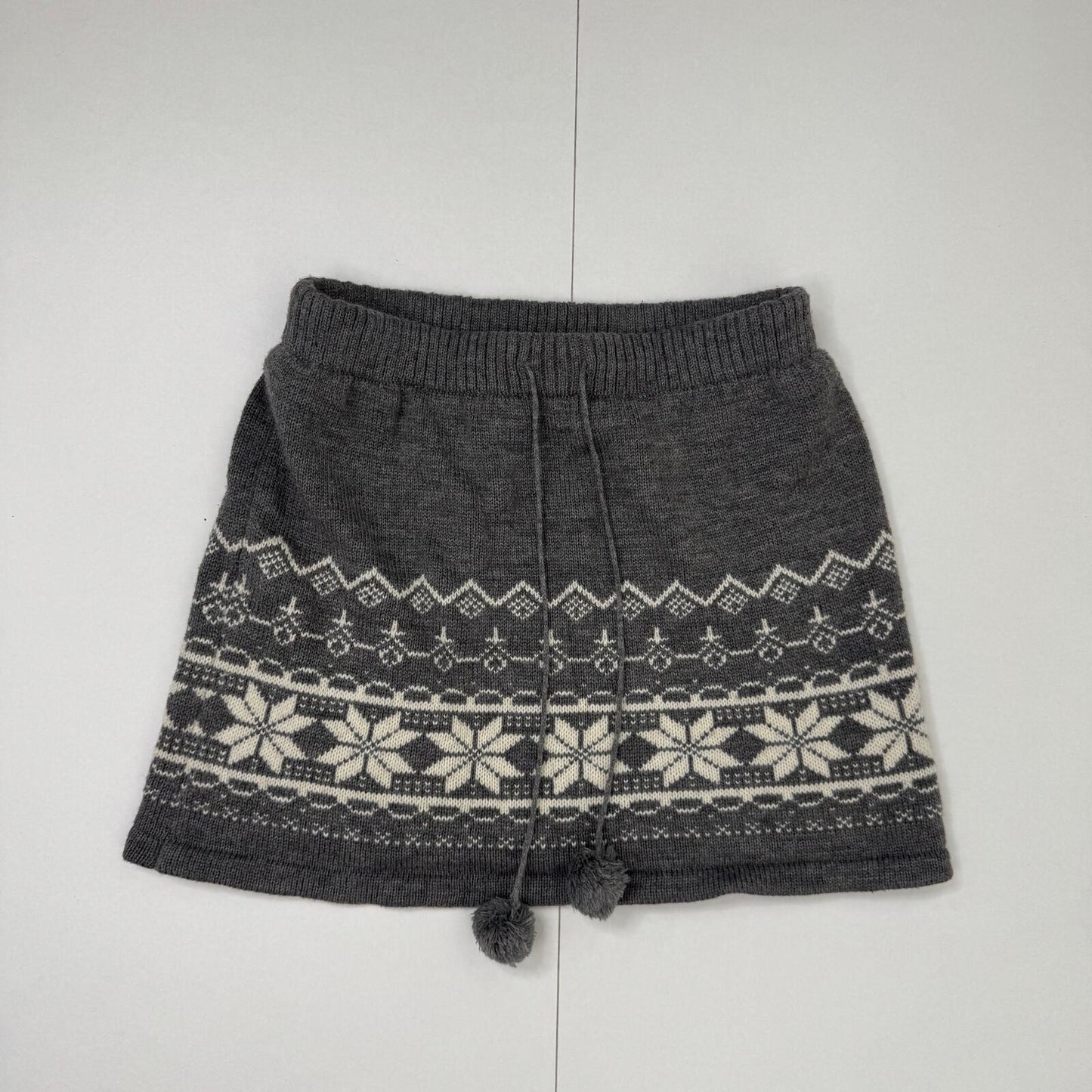 Y2K vintage mini skirt knit pom pom snowflake print stretchy grey white