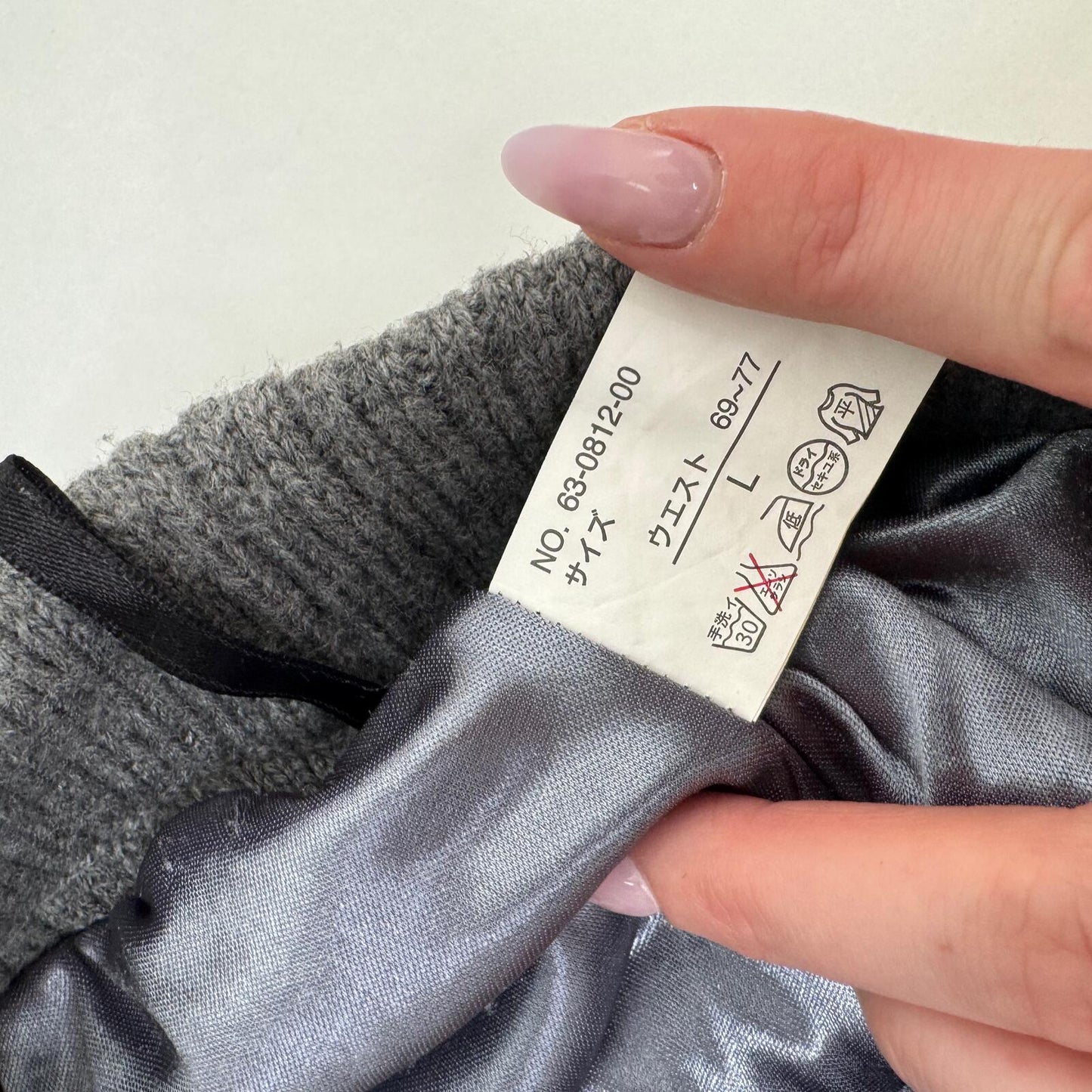 Y2K vintage mini skirt knit pom pom snowflake print stretchy grey white