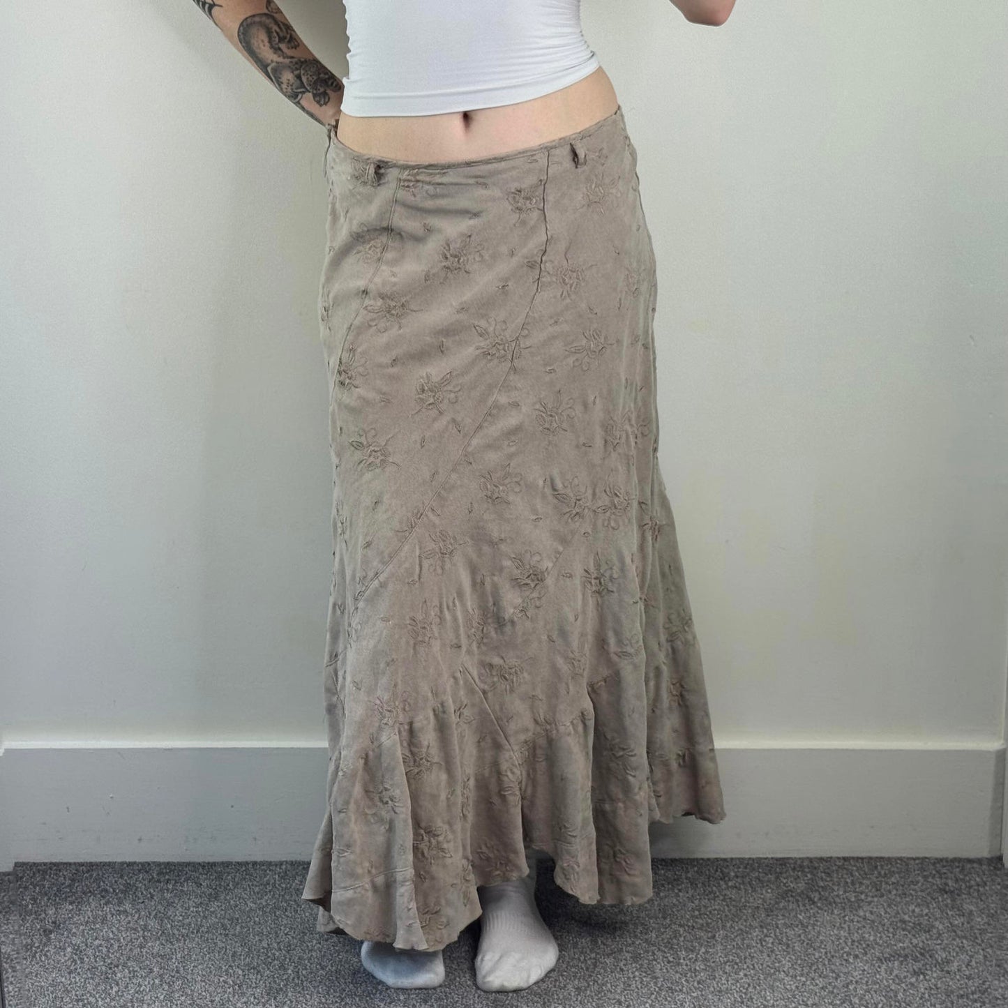 Y2K vintage floral embroidered maxi skirt a line soft feel flowy belt loops