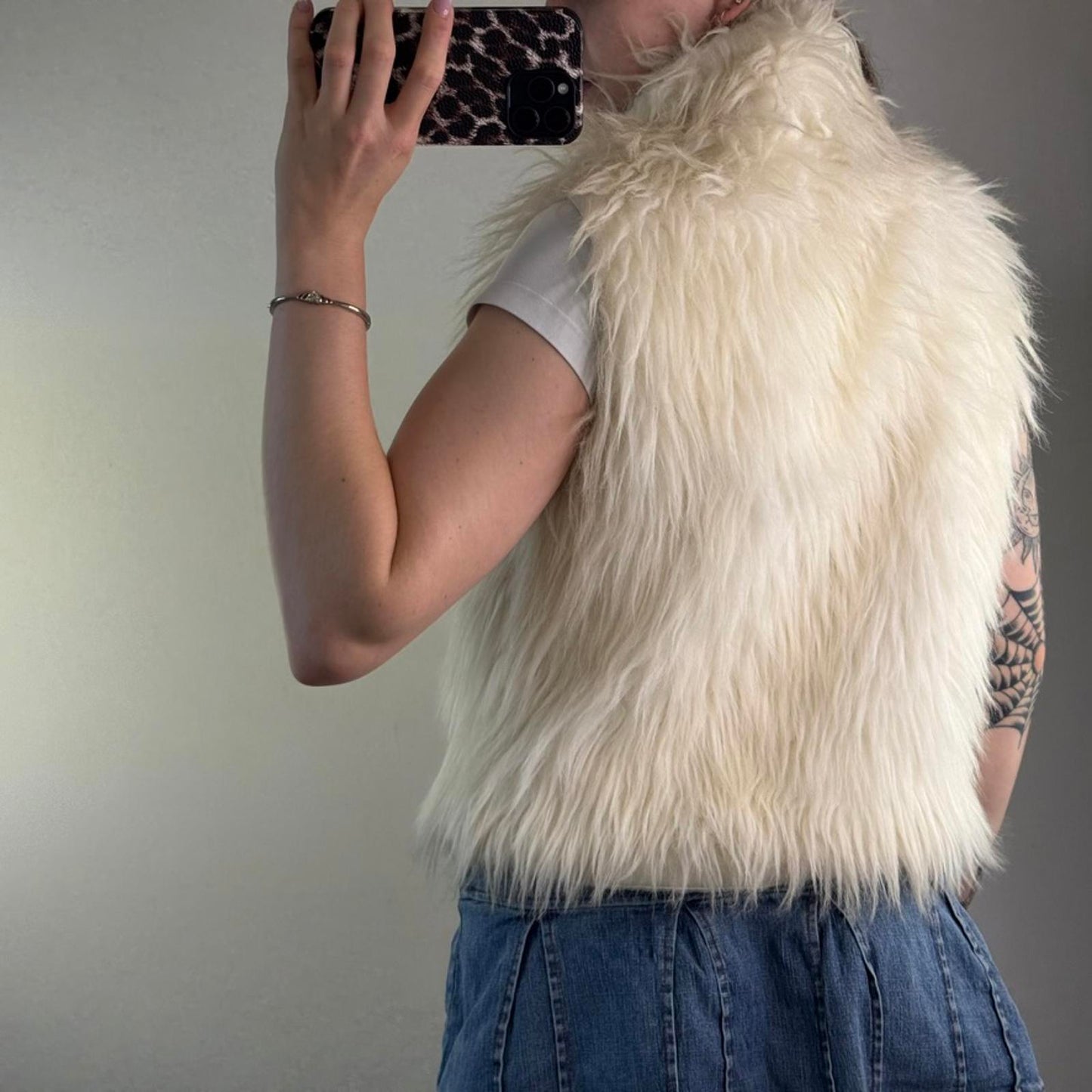 Y2K vintage Chilli Pepper zip up faux fur jacket sleeveless gilet cream shaggy