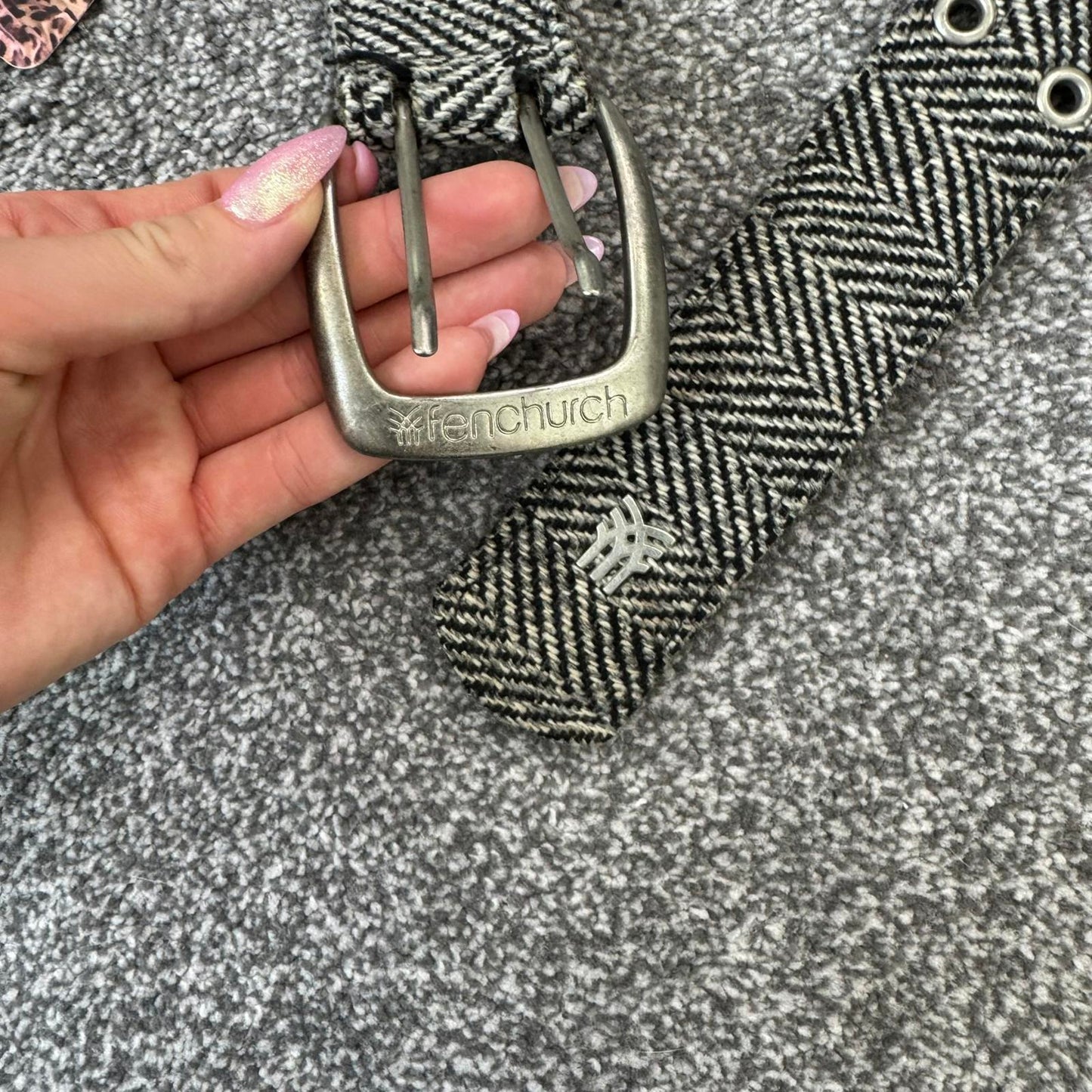 Y2K vintage tweed grey black white pattern belt grommet silver square buckle