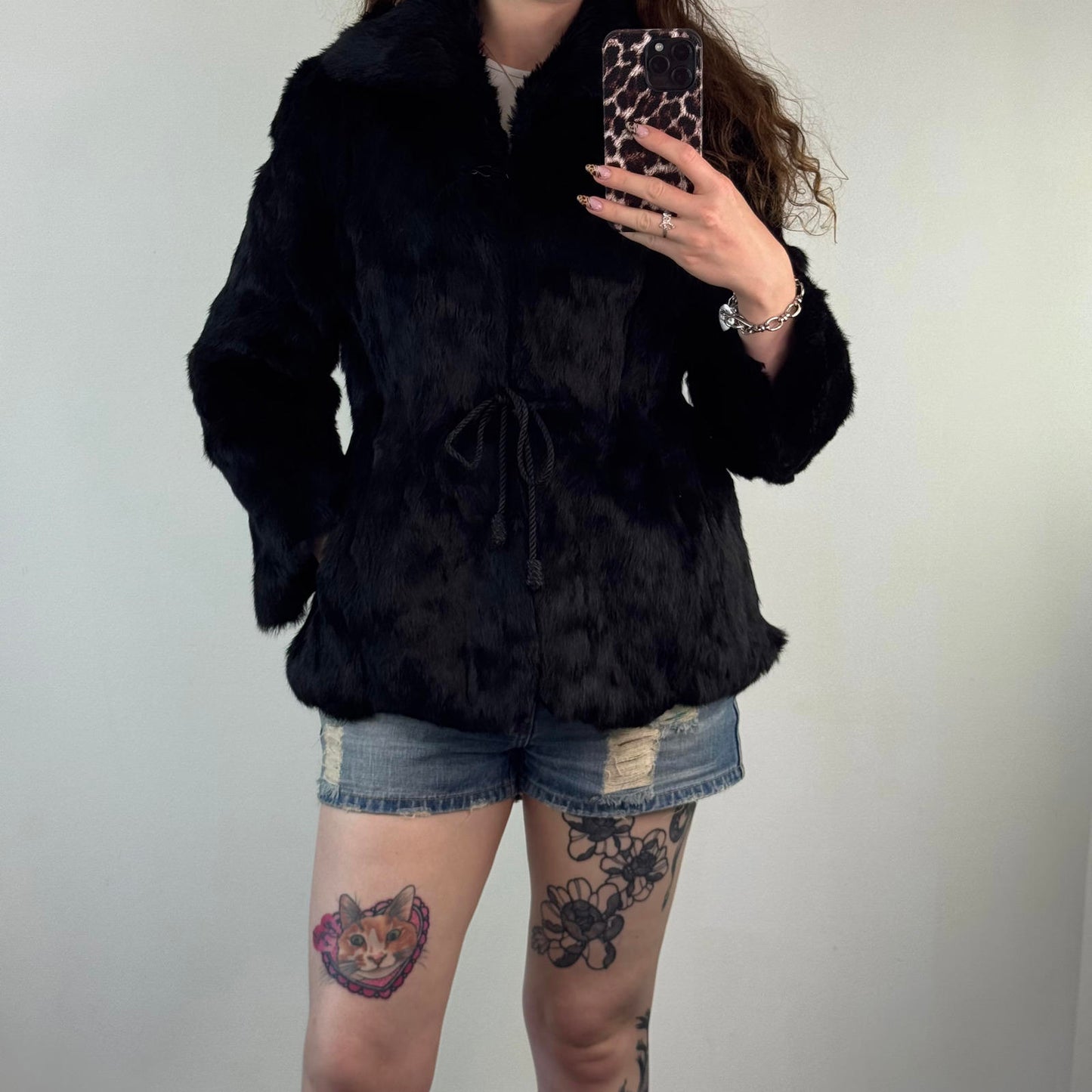 Vintage genuine fur short coat hook and eye bow v neck collared side pockets
