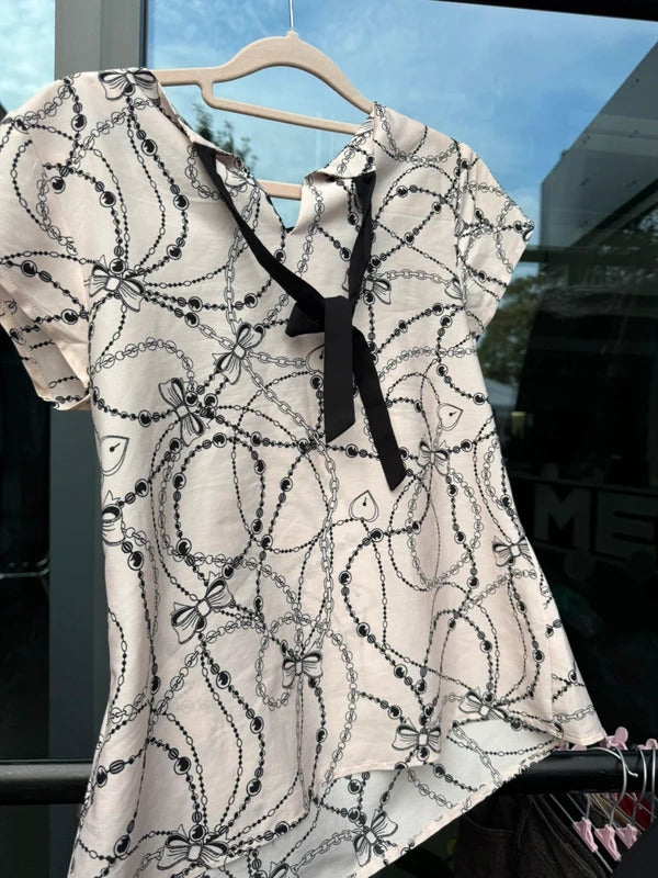 Vintage Y2K 2000s short sleeve heart lock bow pattern blouse tie back