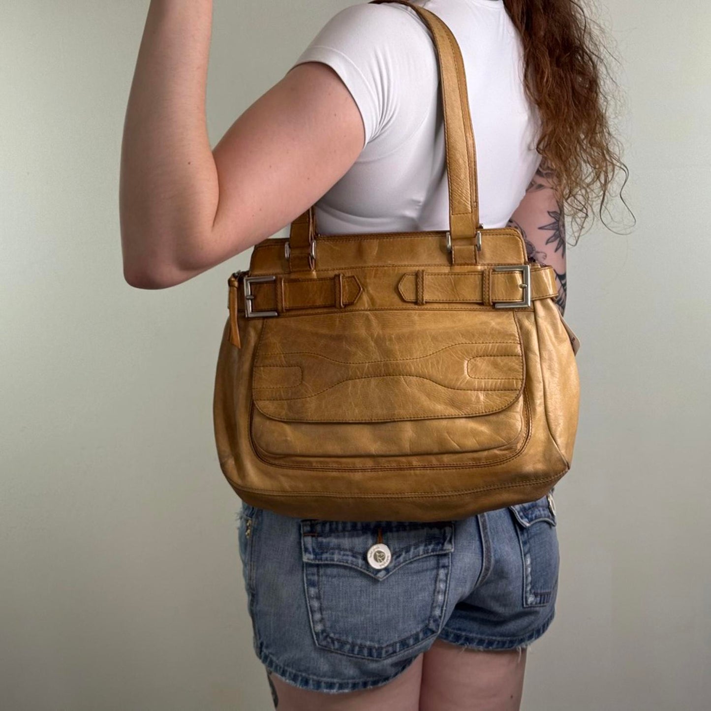 Y2K vintage Ted Baker genuine leather shoulder bag buckles light brown