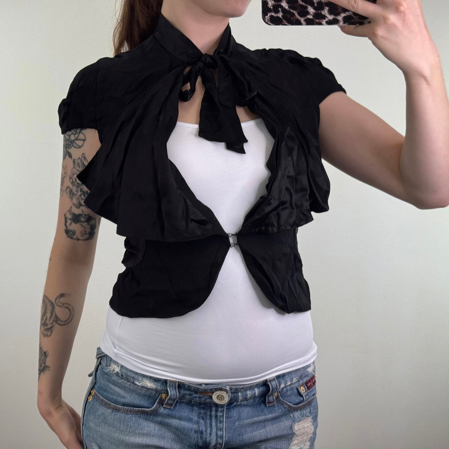 River Island open front short sleeve blouse keyhole hook and eye cropped bow