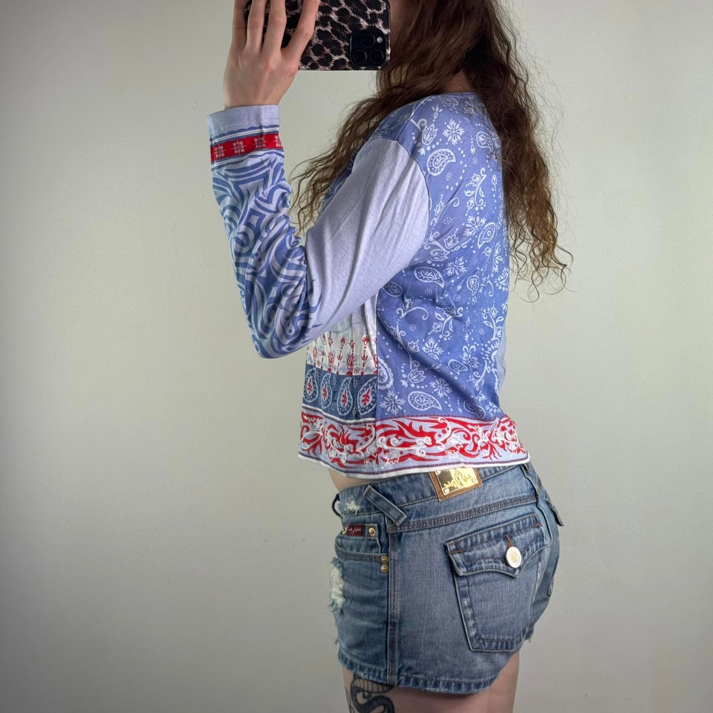 Y2K vintage Etam long sleeve top tribal floral ombre print blue white red v neck