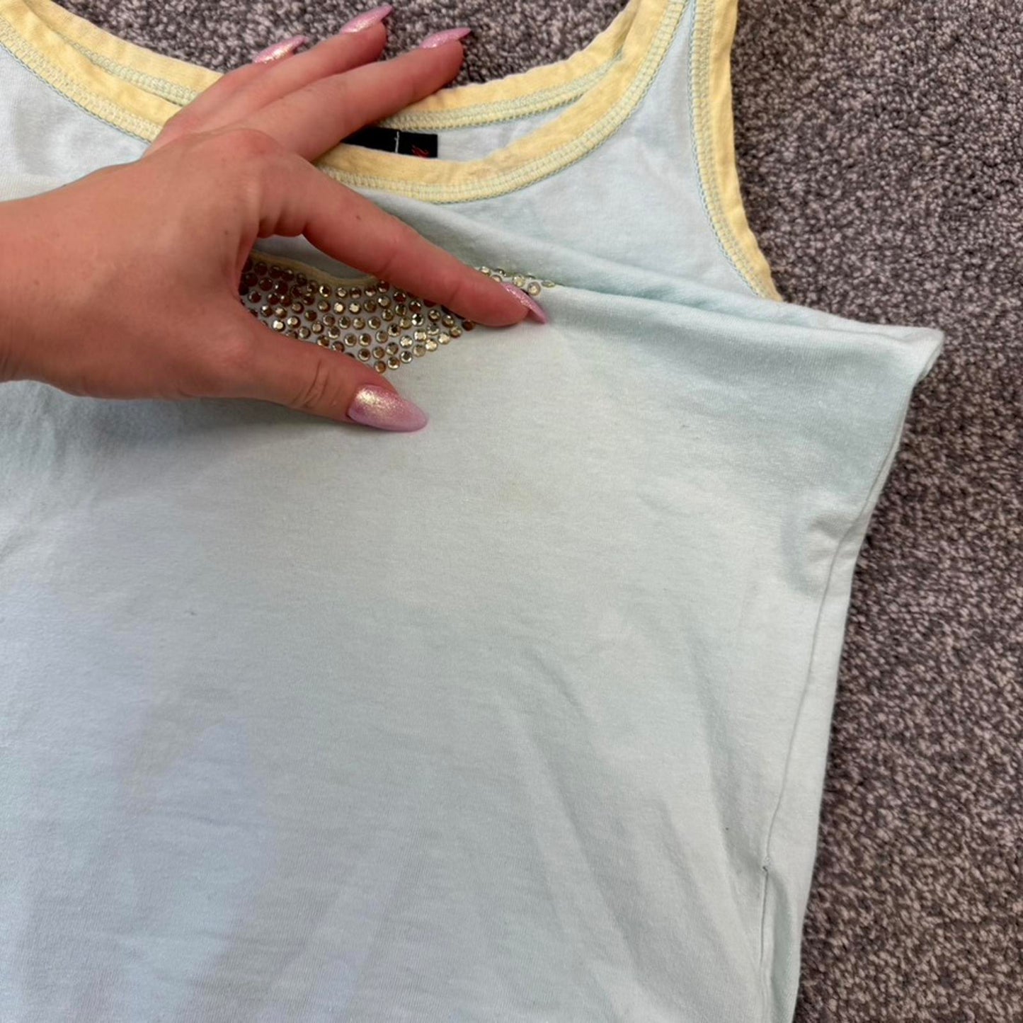 Y2K vintage cut out lips tank top rhinestone baby blue yellow ringer slight crop