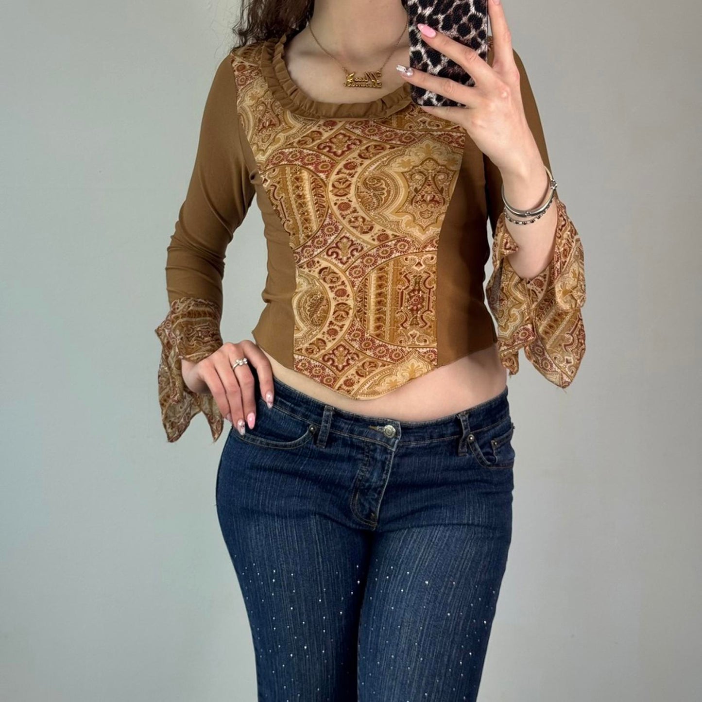 Y2K vintage boho paisley print flare sleeve stretchy fitted hanky hem top ruffle