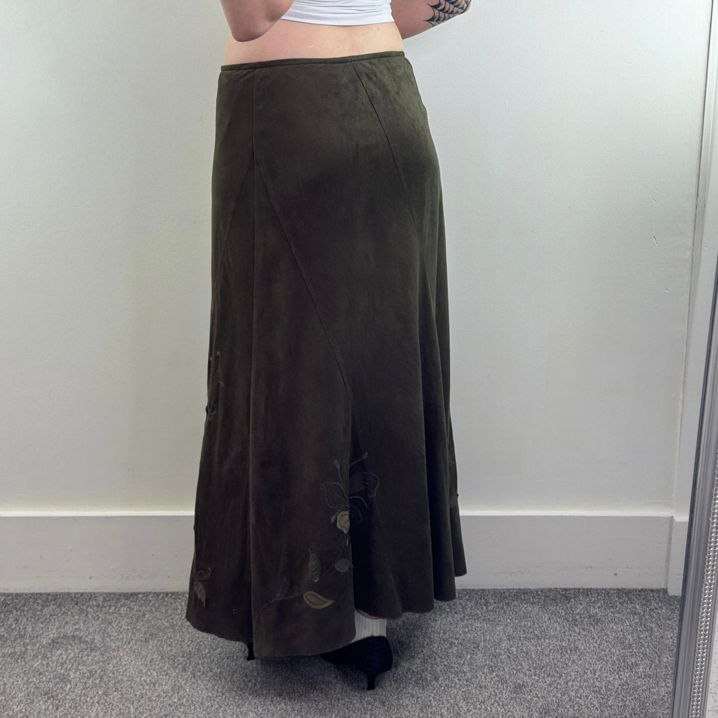 Y2K vintage Per Una maxi skirt faux suede soft material floral embroidered