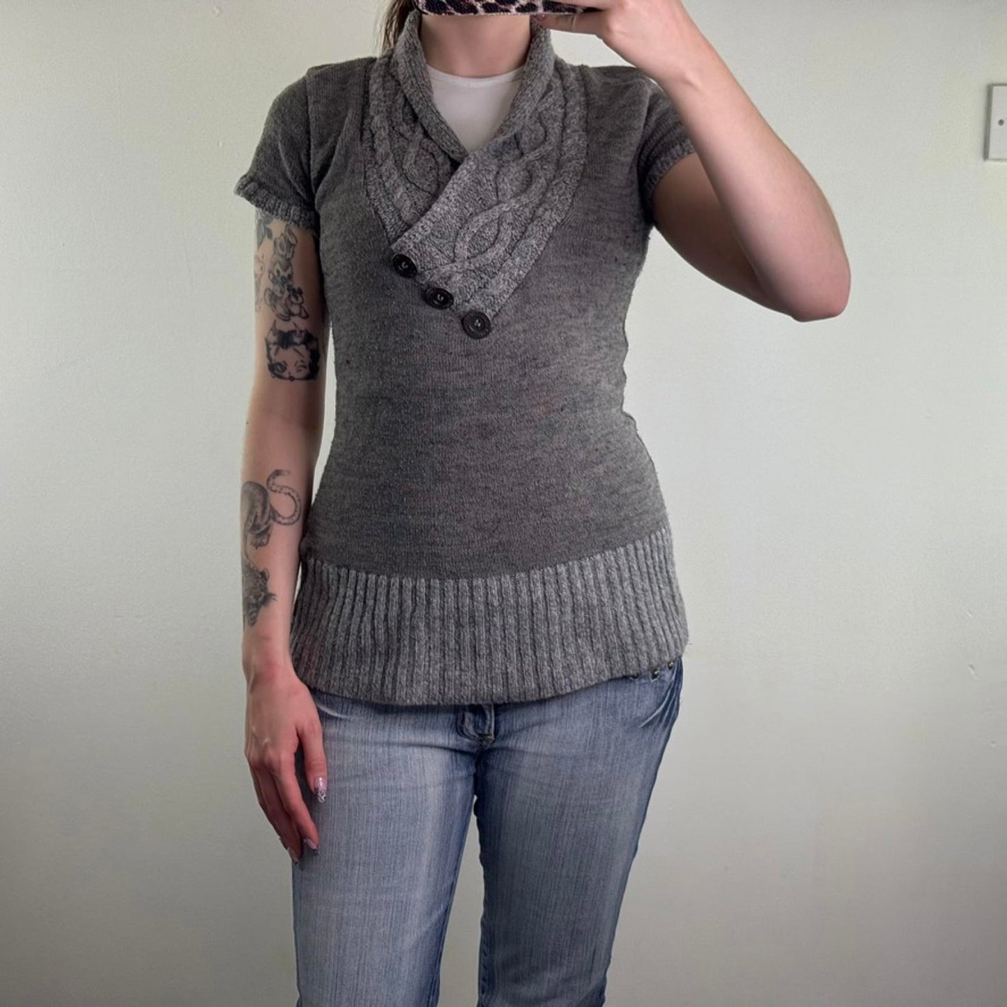 Y2K vintage short sleeve knitted v neck jumper buttons cable knit