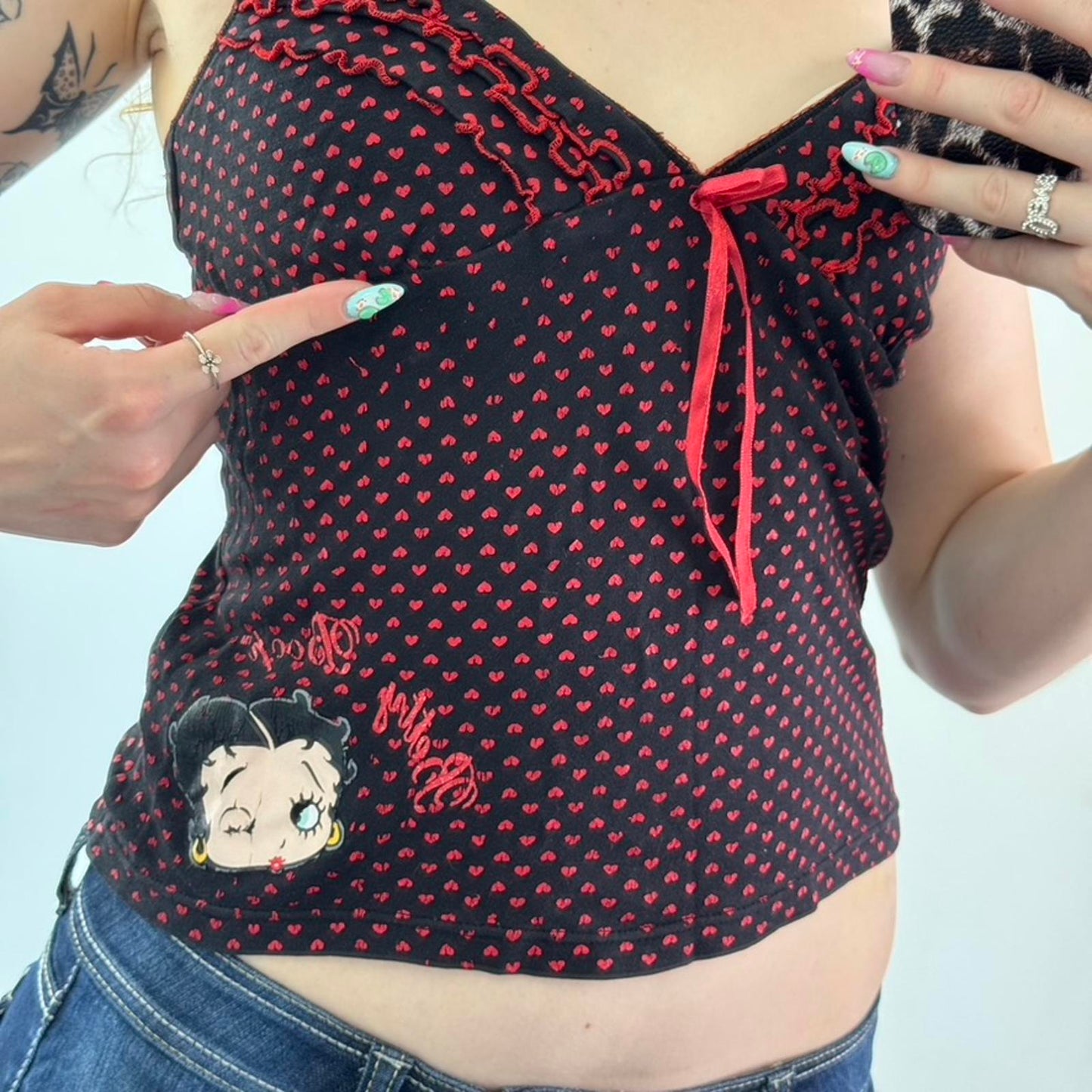 Y2K vintage Betty Boop cami top graphic print hearts ruffle bow