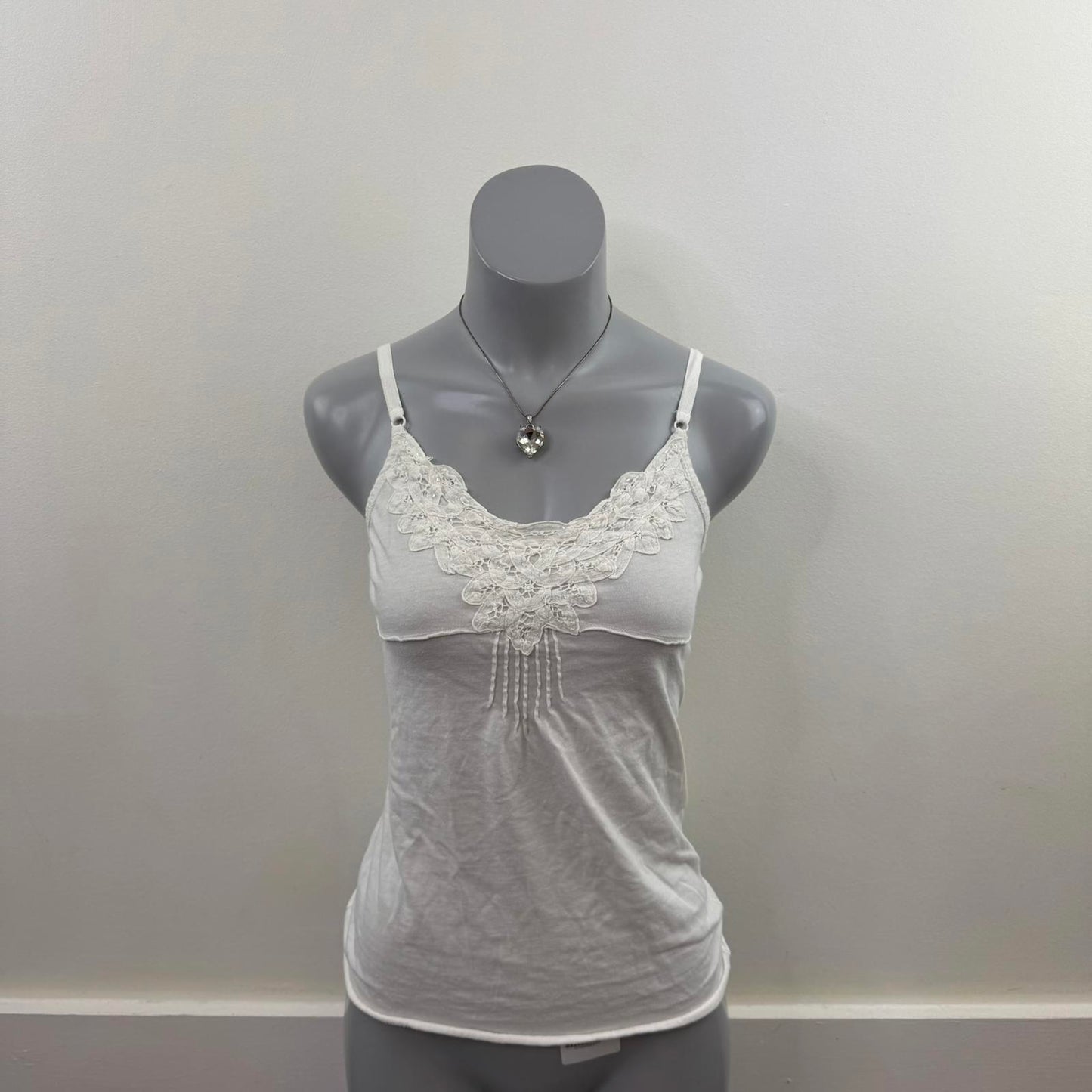 Y2K vintage cami top floral trim v neck stretchy adjustable straps