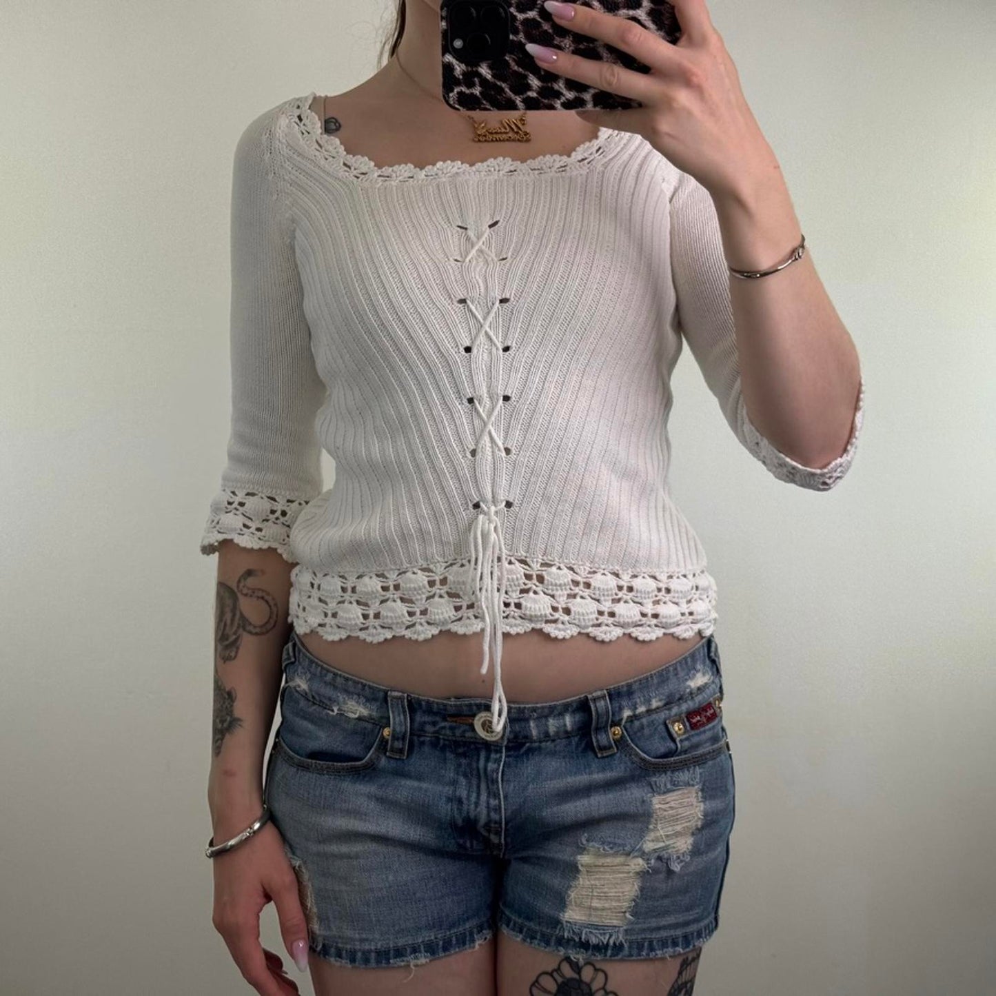 Y2K vintage ribbed knit jumper 3/4 sleeve lace up boat neck scallop hem knitted