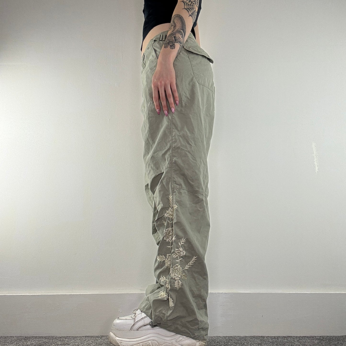 Y2K vintage floral embroidered baggy cargo trousers