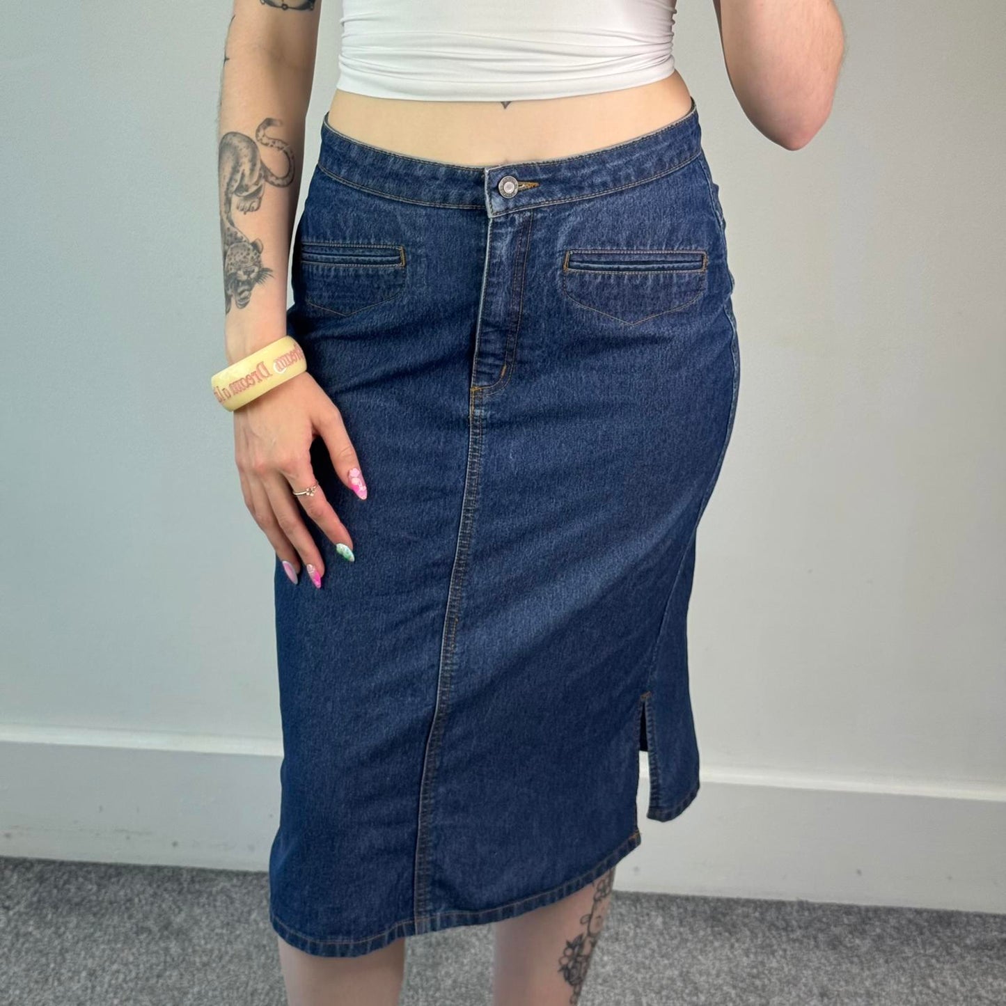 Y2K vintage denim midi skirt dark blue knee length mid rise side splits western