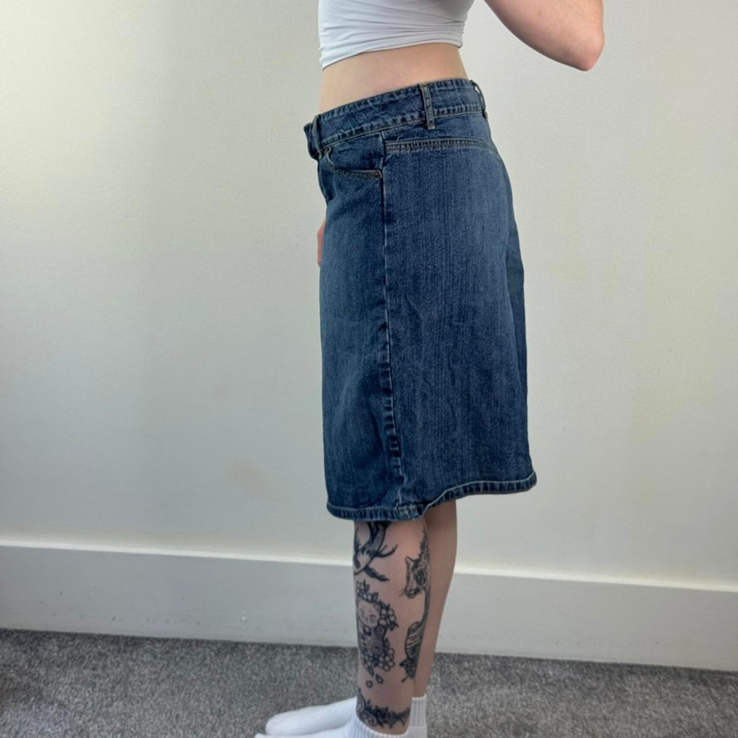 Y2K vintage denim jorts faded dark blue baggy shorts mid rise knee length