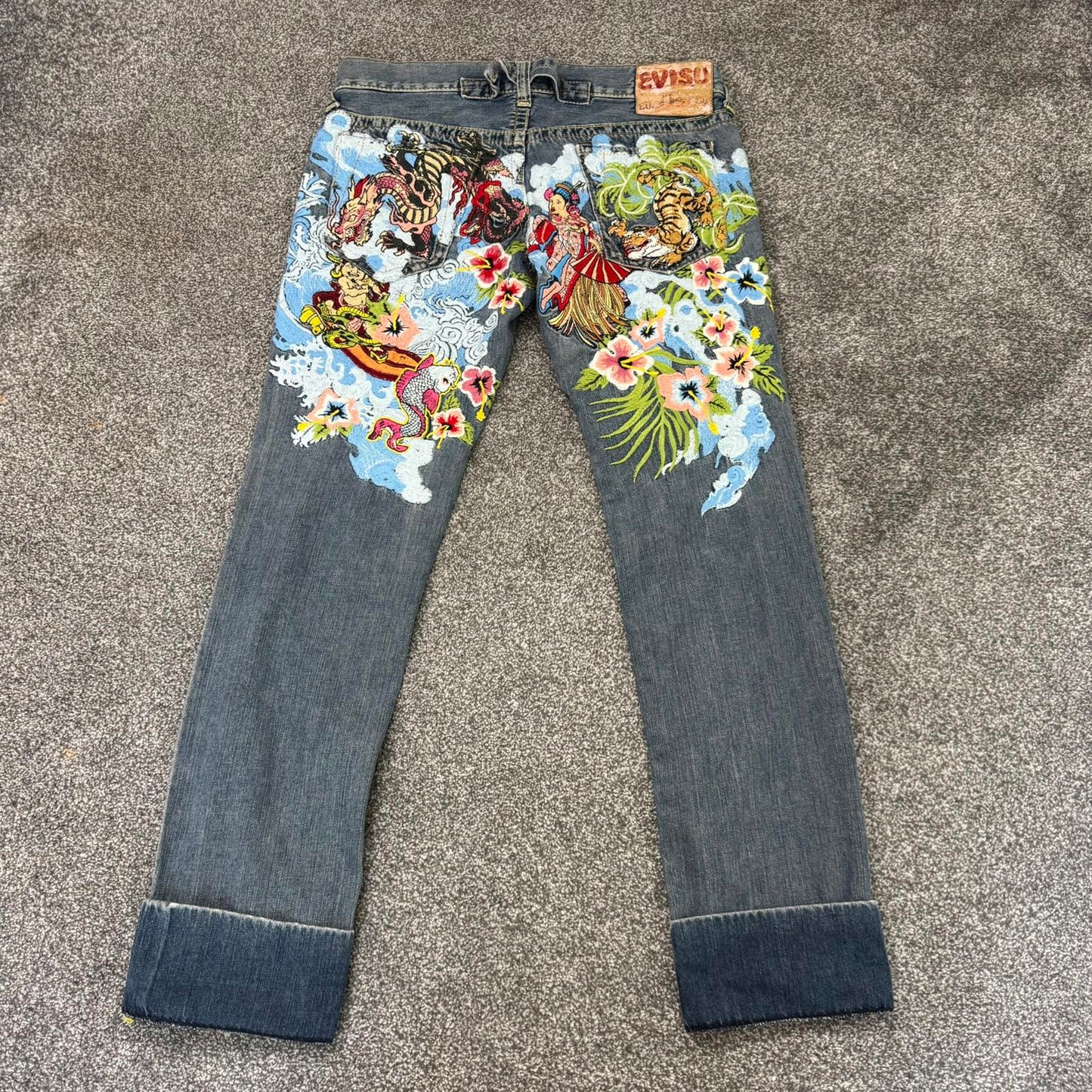 Y2K vintage Evisu super low rise capri jeans embroidery pattern faded denim wash