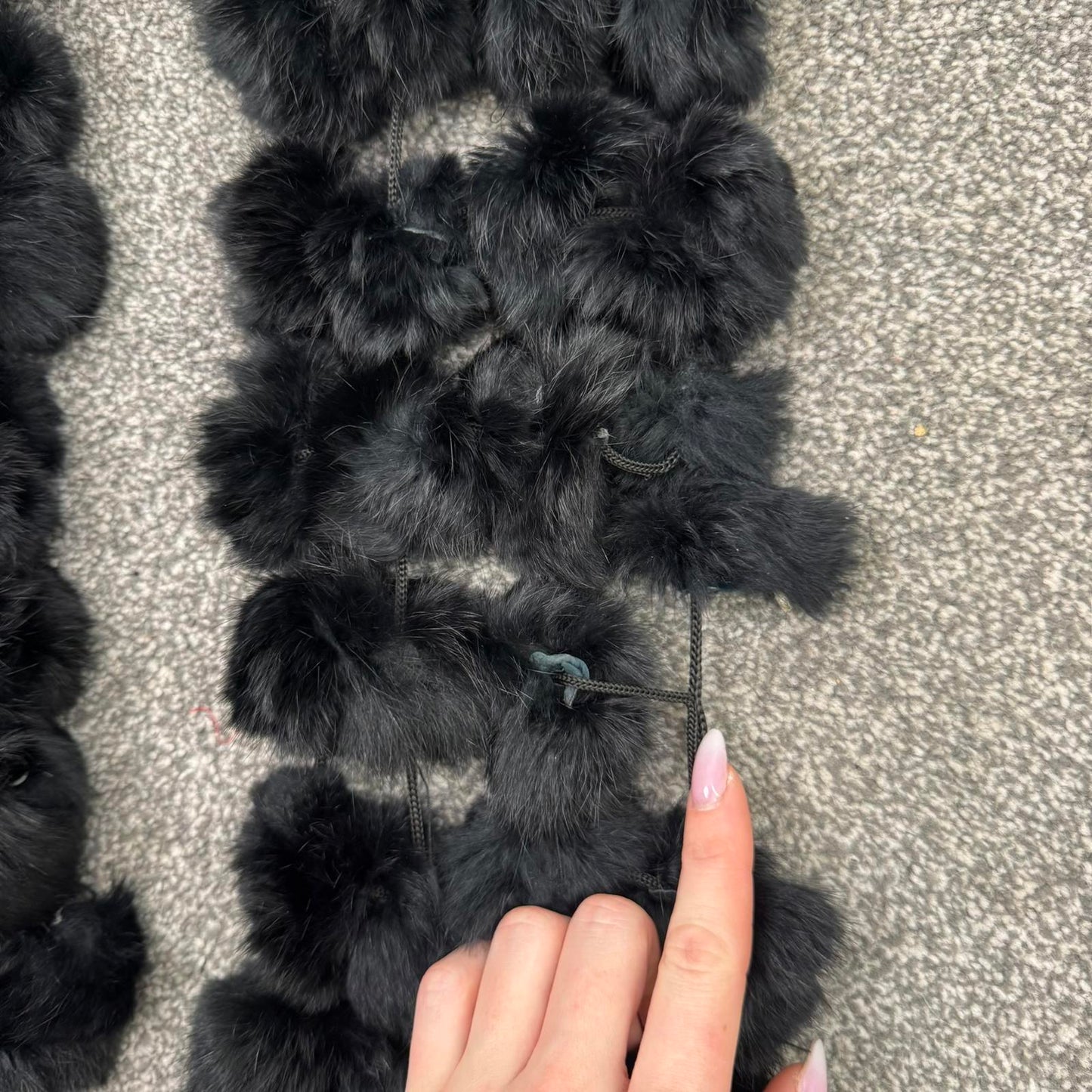 Y2K vintage genuine fur pom pom scarf black short length