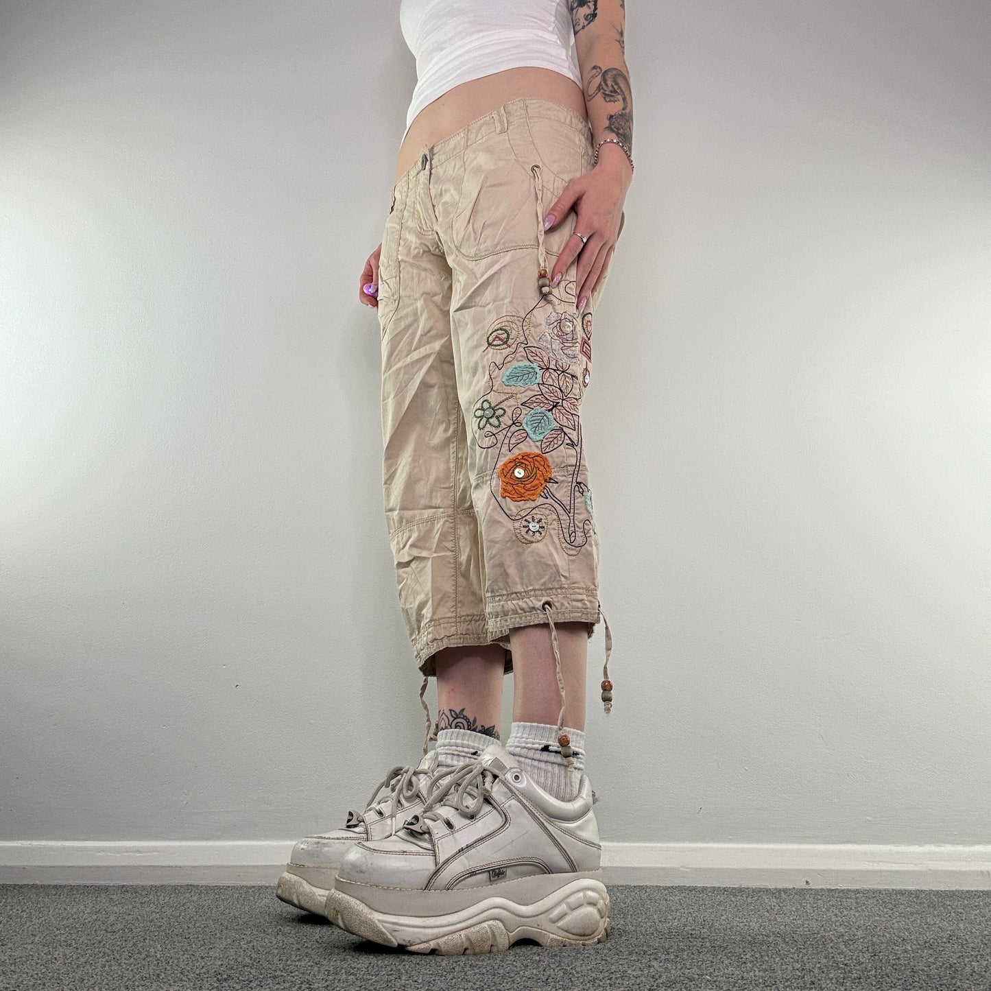 Y2K low rise floral embroidered capri cargo trousers