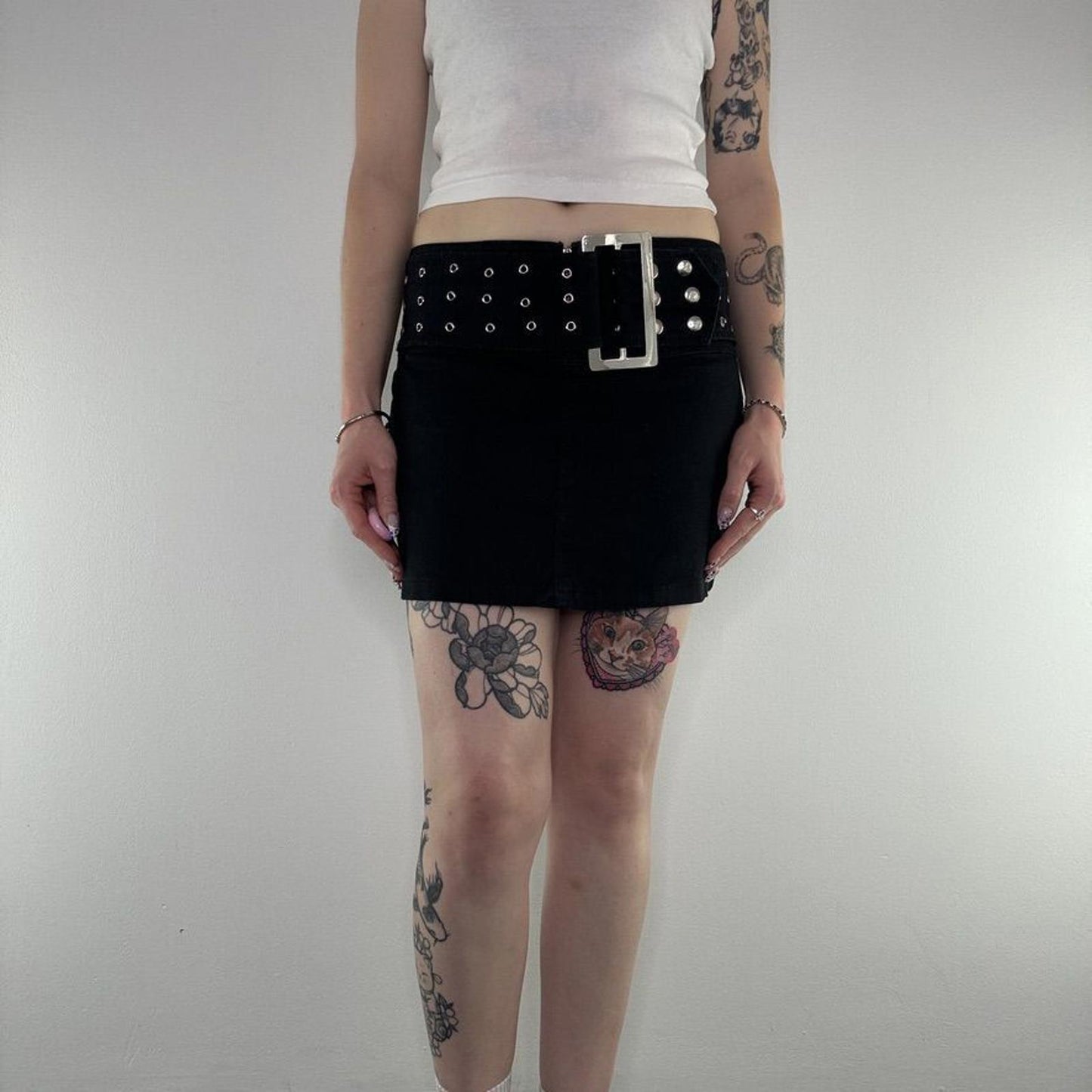 Y2K vintage oversized belt grommet buckle stretchy chunky mini skirt gothic alt