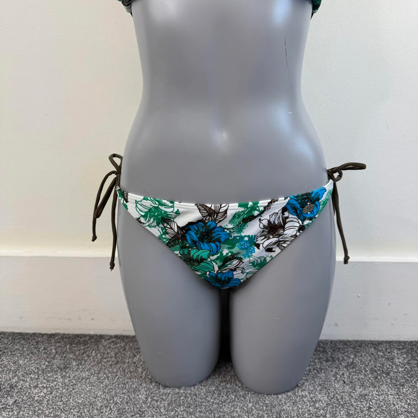 Y2K vintage floral matching bikini set halter neck top adjustable bow white blue