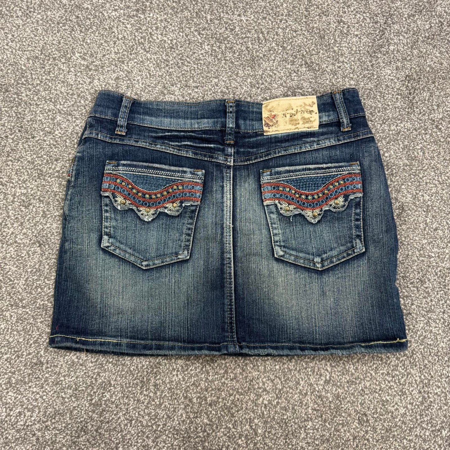 Y2K vintage mid rise stretchy denim mini skirt studded embroidered dark blue