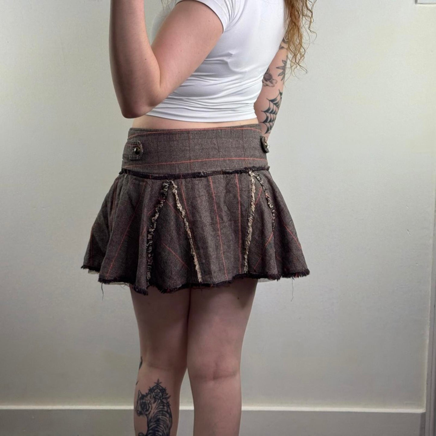Y2K vintage Bay mini skirt tartan fraying hem buttons buttons orange brown