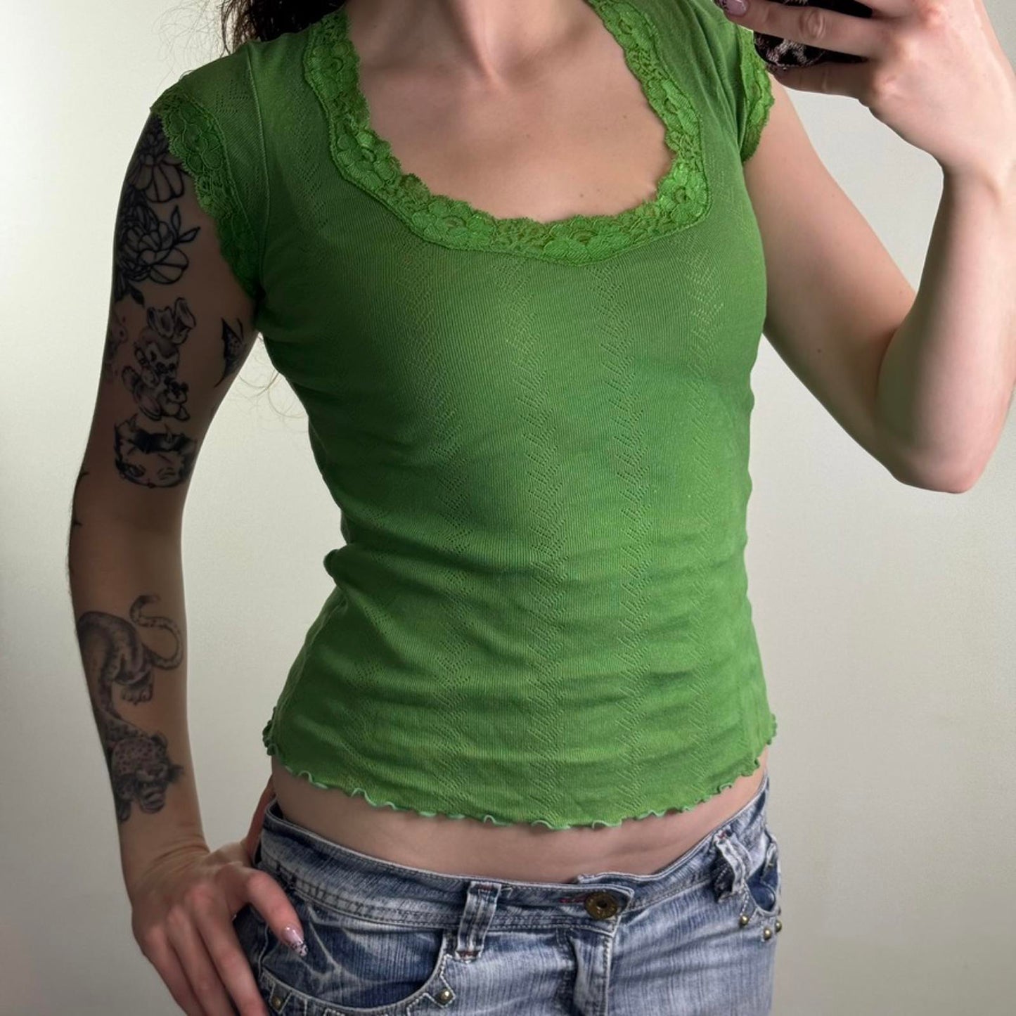 Y2K vintage cap short sleeve top lace trim fitted slight crop lettuce hem green