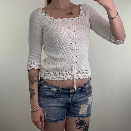 Y2K vintage ribbed knit jumper 3/4 sleeve lace up boat neck scallop hem knitted