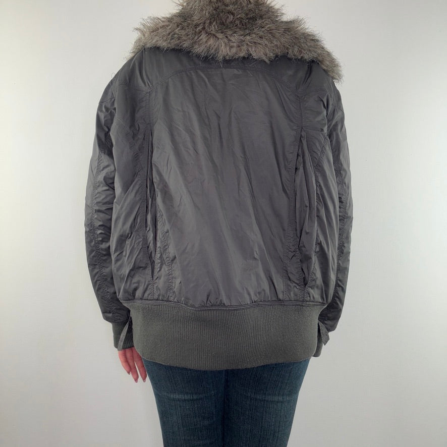 Y2K vintage short puffer jacket zip up faux fur