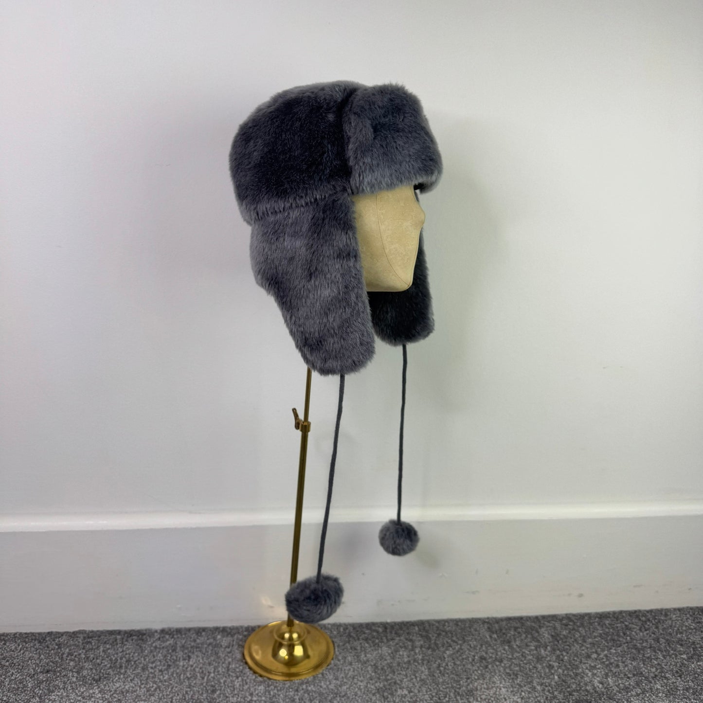Y2K vintage grey faux fur trapper hat pom poms