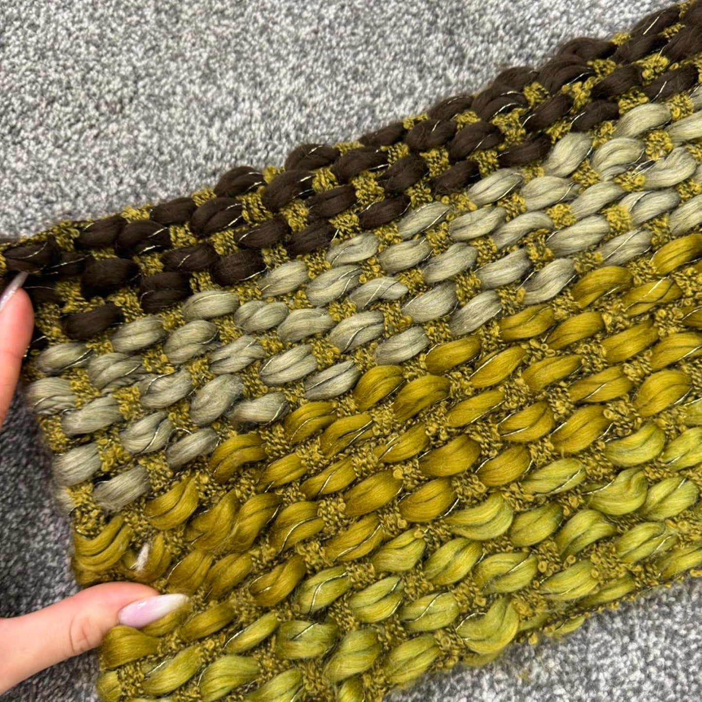 Y2K vintage chunky knit sparkly scarf two tone green brown tassel thick