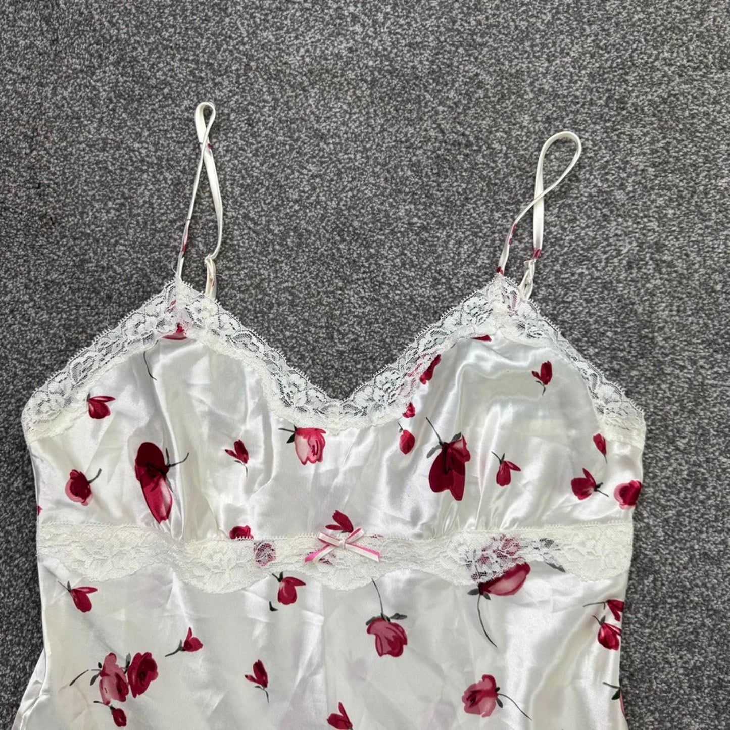 Y2K vintage satin floral rose nightie nightdress mini v neck lace trim chemise